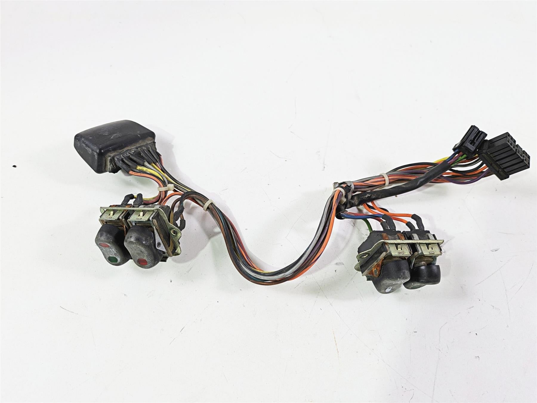 2011 Harley Touring FLHTCUSE CVO E-Glide Auxiliary Switches Faded 70290-07 {{ shop.shopifyCountryName }} - Mototech271