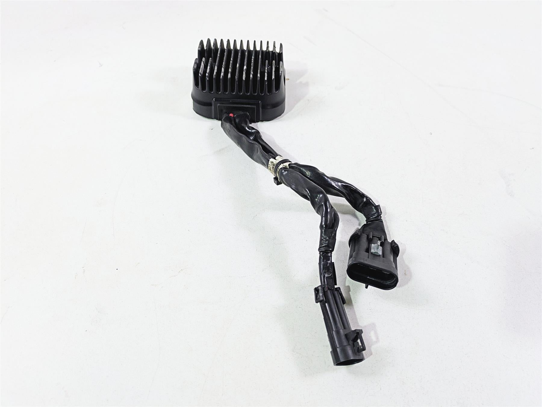 2017 Indian Chieftain Limited Rectifier Voltage Regulator 4014300 {{ shop.shopifyCountryName }} - Mototech271