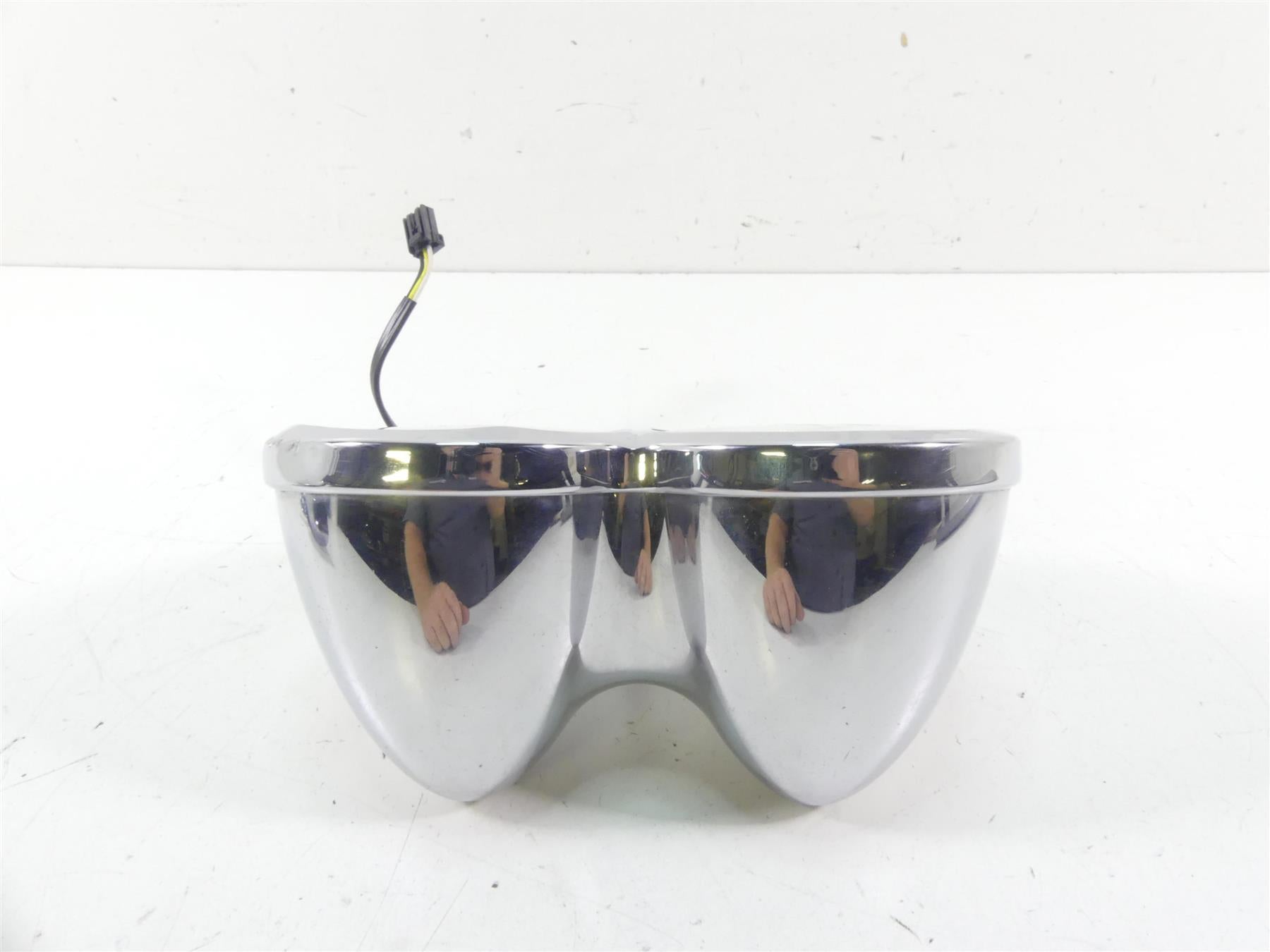 2009 Harley FXDF Dyna Fat Bob Headlight Head Light Bucket And Lens 69797-08 {{ shop.shopifyCountryName }} - Mototech271