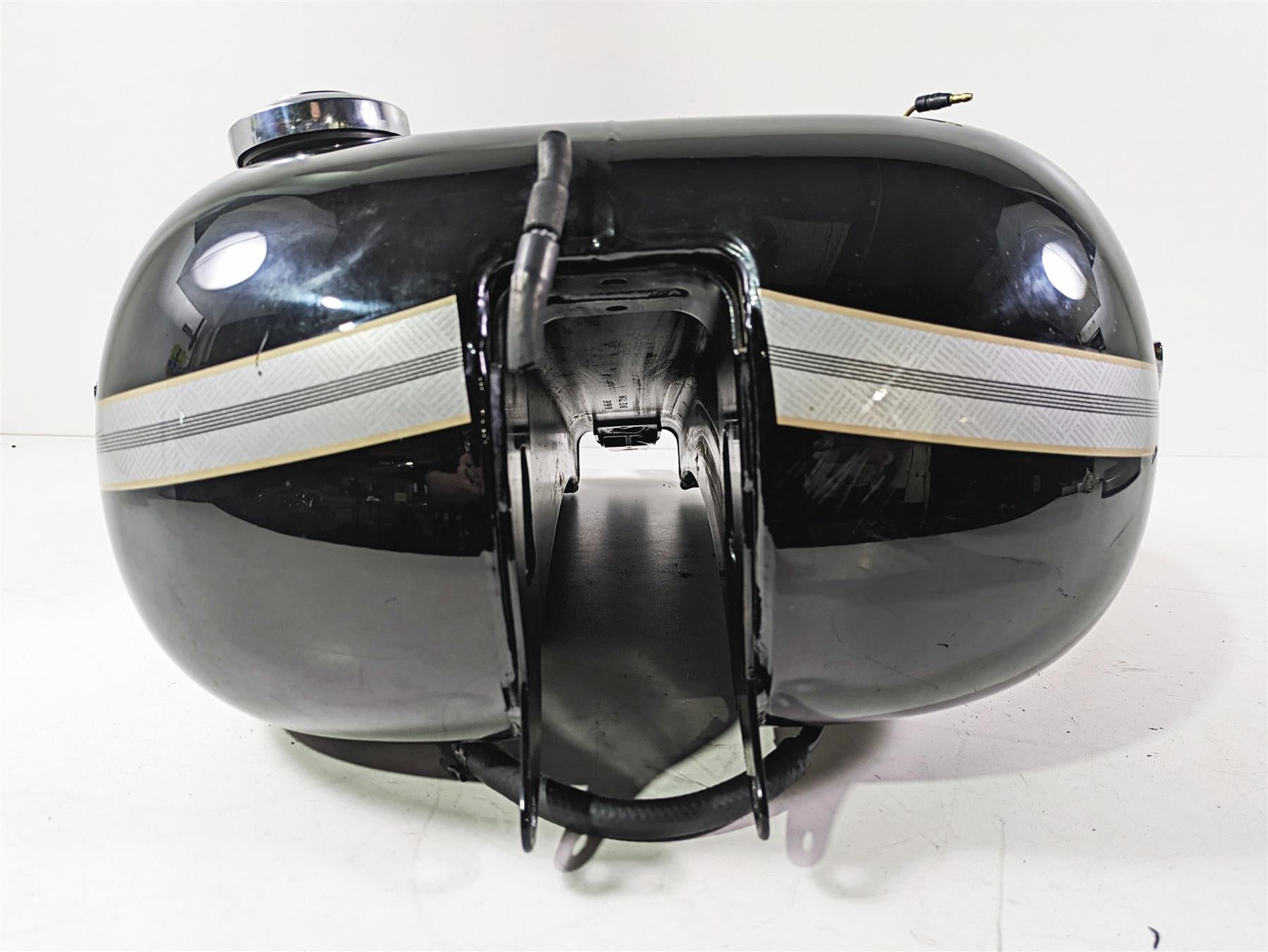 2003 Harley FLSTC Softail Heritage 100th Fuel Gas Petrol Tank 62180-00D {{ shop.shopifyCountryName }} - Mototech271