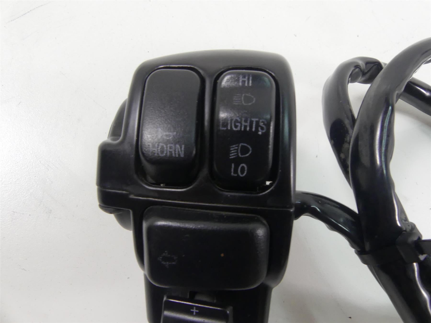 2013 Harley Touring FLTRX Road Glide Left Hand Audio Control Switch 71682-06A {{ shop.shopifyCountryName }} - Mototech271