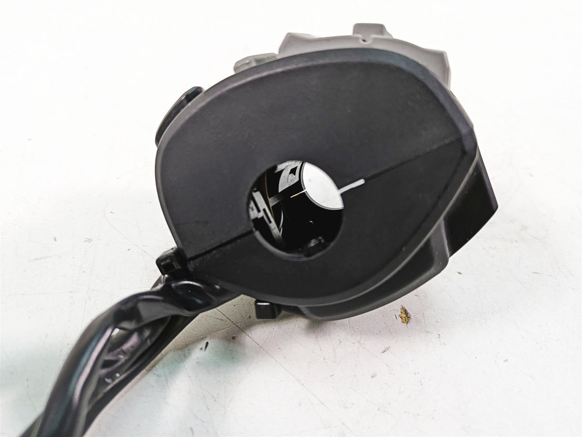 2018 Kawasaki ZX1002 Ninja H2 SX Left Cruise Control Switch - Read 46091-0435 {{ shop.shopifyCountryName }} - Mototech271