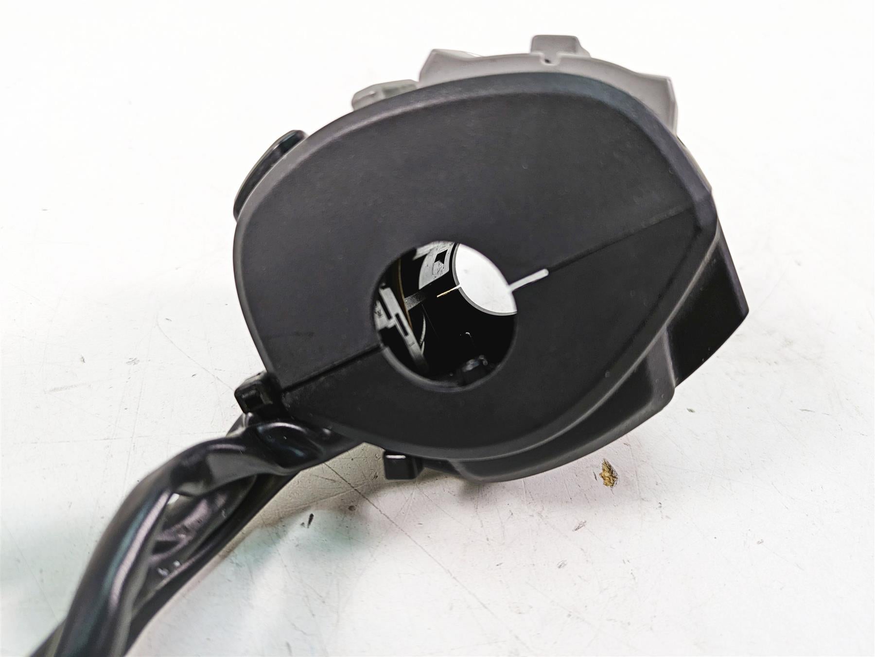 2018 Kawasaki ZX1002 Ninja H2 SX Left Cruise Control Switch - Read 46091-0435 {{ shop.shopifyCountryName }} - Mototech271