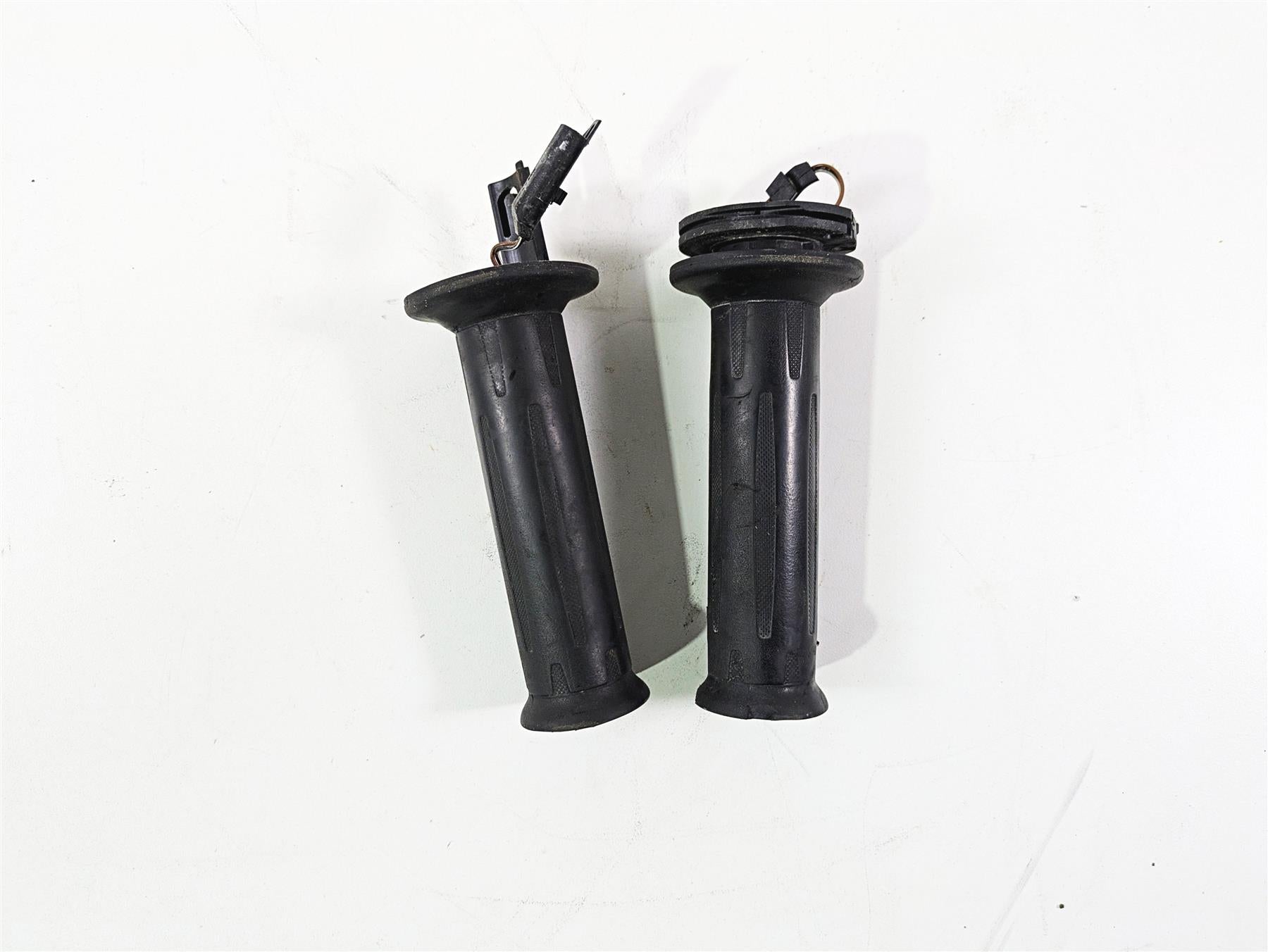 2014 BMW K1300S K40 Heated Hand Grip Handle Set 61317708227 61317708228 {{ shop.shopifyCountryName }} - Mototech271