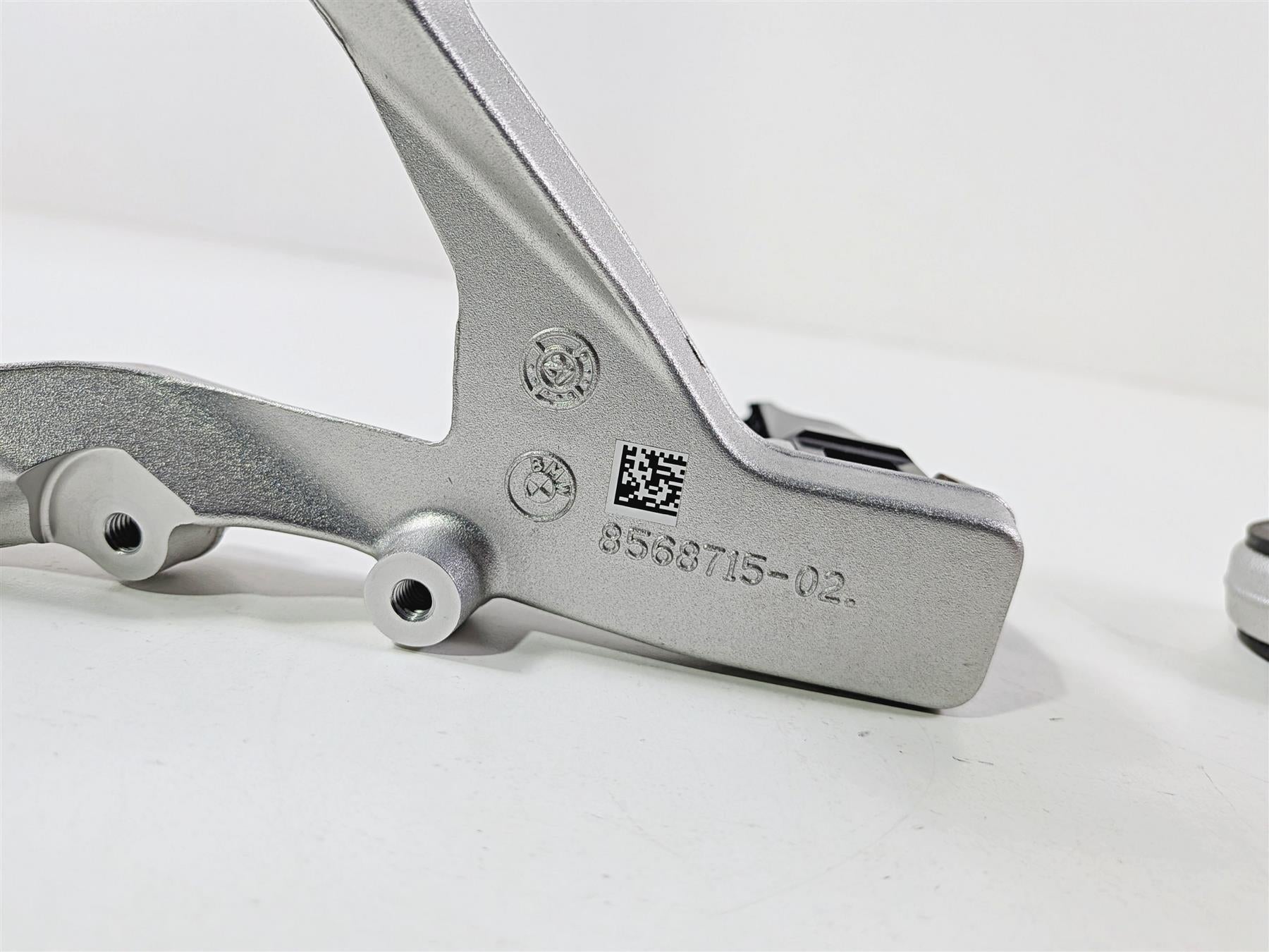 2022 BMW S1000RR K67 Left Right Rizoma Foot Peg Set & Mounts 46718568715-Mototech271