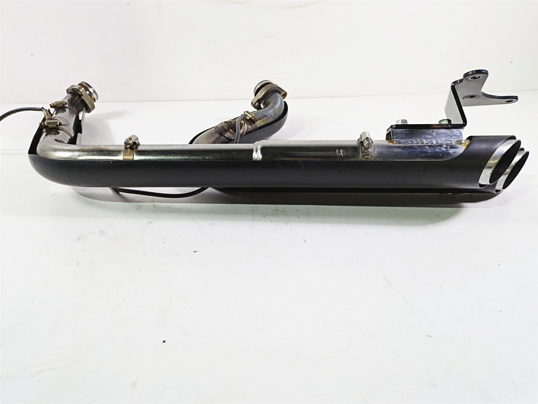 2016 Harley FXDL Dyna Low Rider Vance Hines Shortshots Staggered Exhaust 47327 {{ shop.shopifyCountryName }} - Mototech271