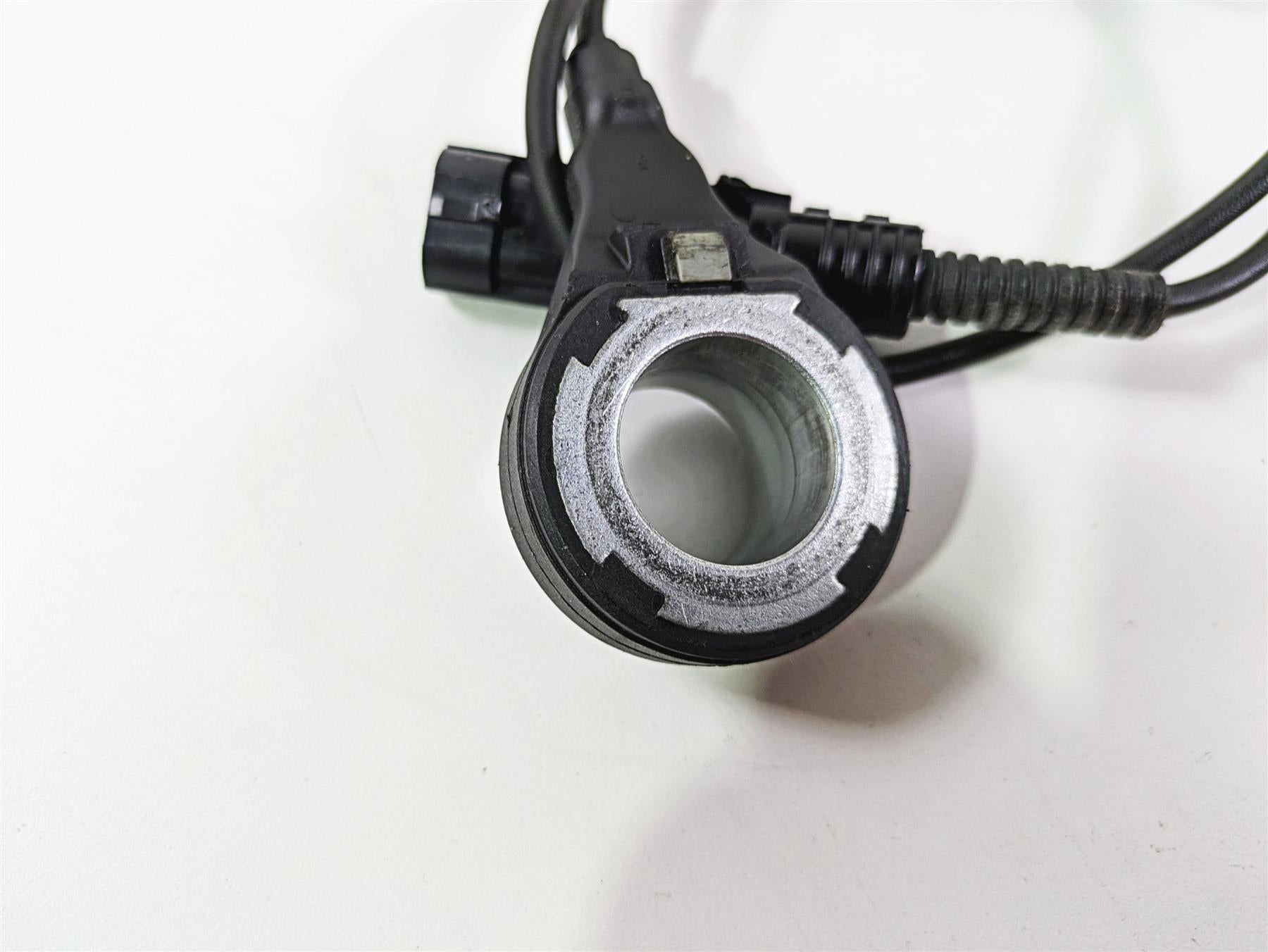 2010 Harley Touring FLHTK Electra Glide Abs Brake Wheel Speed Sensors 40614-08 {{ shop.shopifyCountryName }} - Mototech271