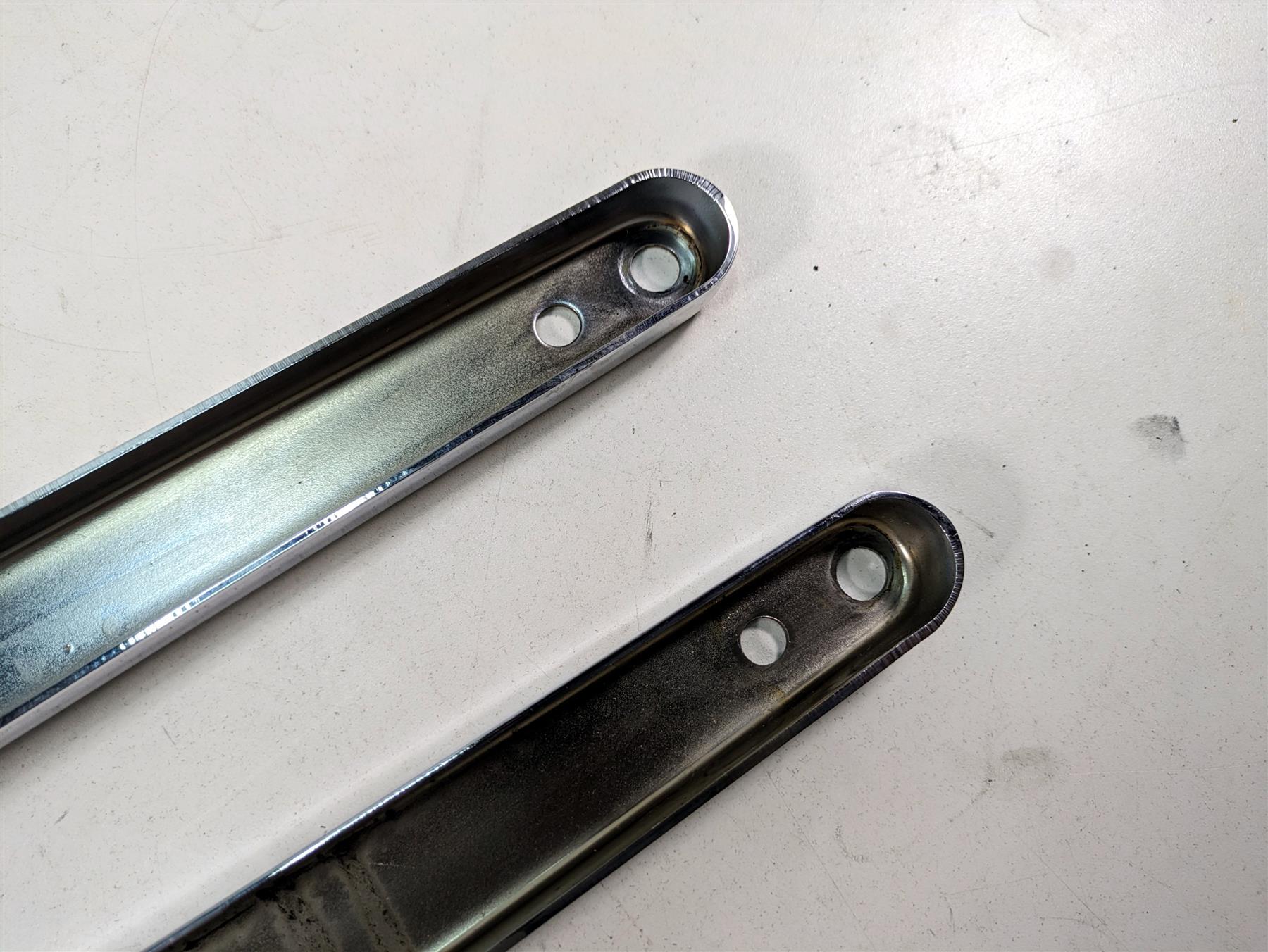 2000 Harley Dyna FXDL Low Rider Rear Fender Struts Braces L 59171-96 R 59138-96 {{ shop.shopifyCountryName }} - Mototech271