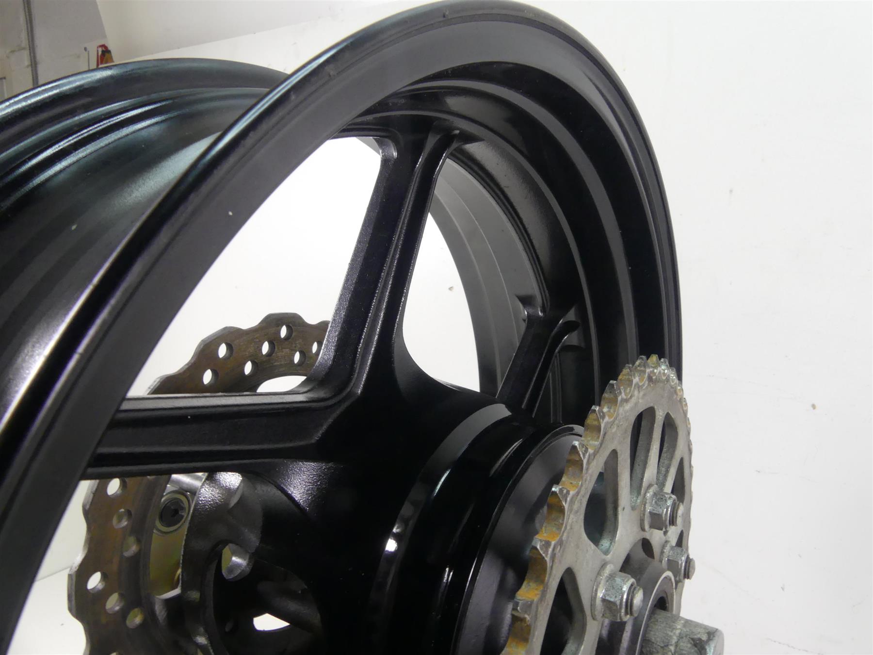 2013 Kawasaki ZX636 ZX6R Ninja Straight 17x5.5 Rear Wheel Rim 41073-0597-18F {{ shop.shopifyCountryName }} - Mototech271