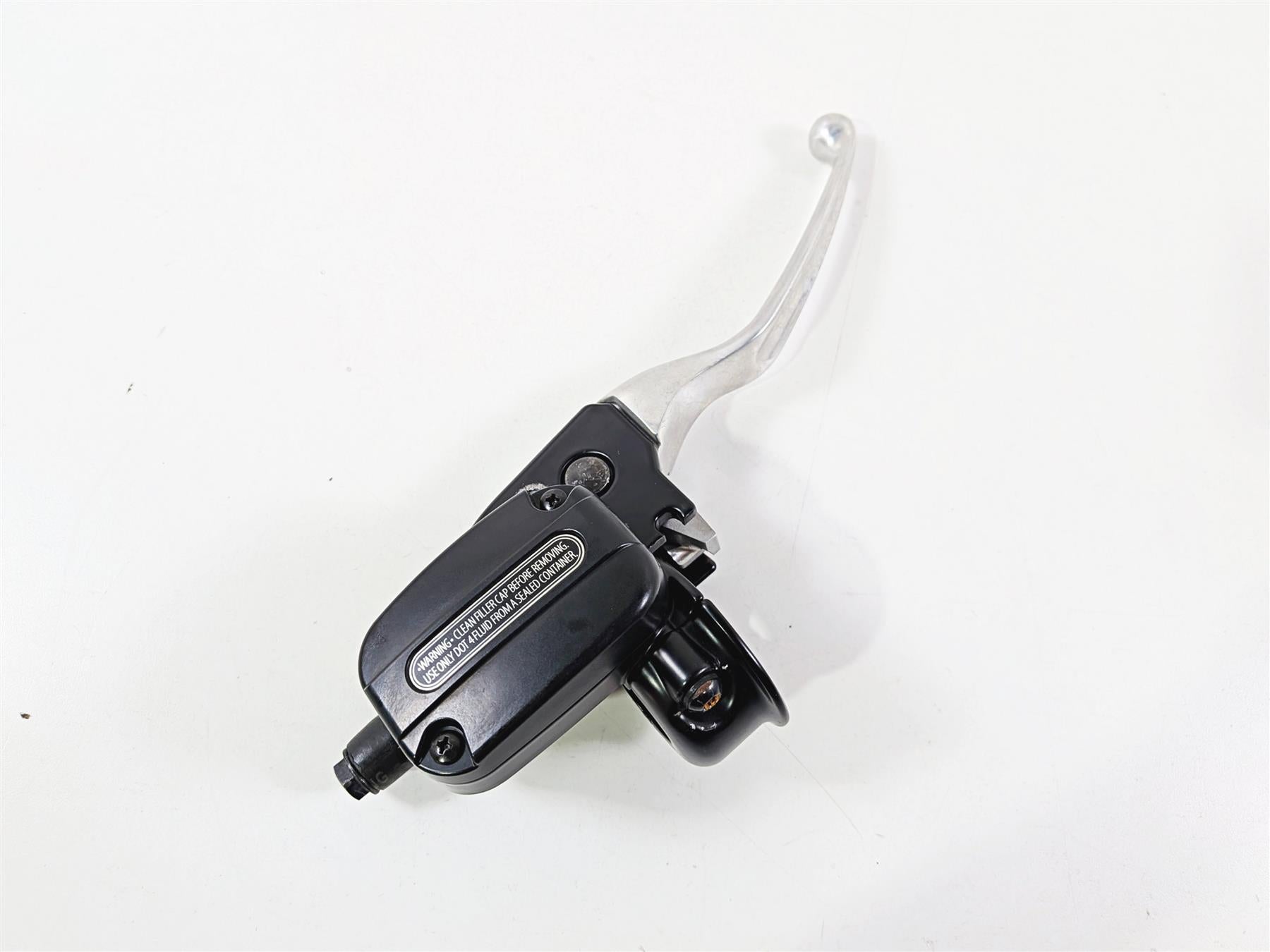 2018 Harley Touring FLHTCU Electra Glide Front Brake Master Cylinder 44551-08F-Mototech271