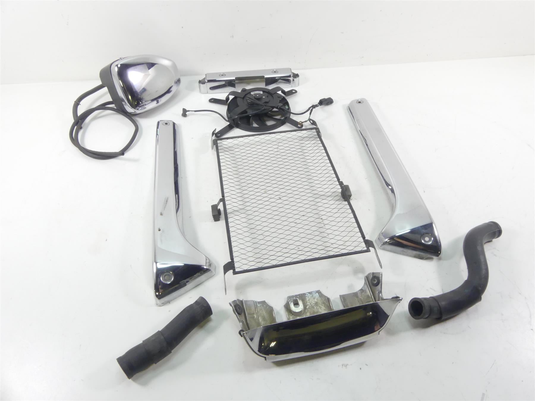 2008 Honda V-Twin VTX1800 N3 Radiator Chrome Cover Set & Fan 19044-MCV-N30 {{ shop.shopifyCountryName }} - Mototech271