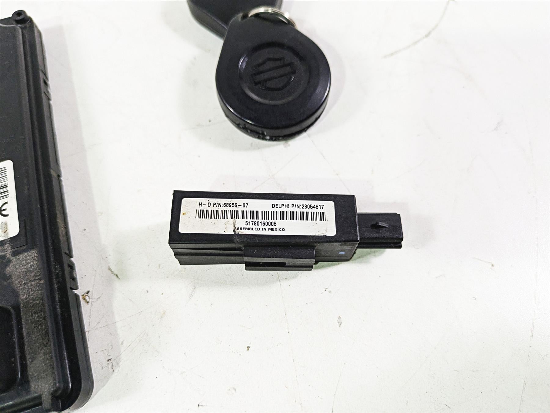 2018 Harley Softail FXFBS Fat Bob Bcm Y-Axis Security Module + Fob Key 41000349C {{ shop.shopifyCountryName }} - Mototech271