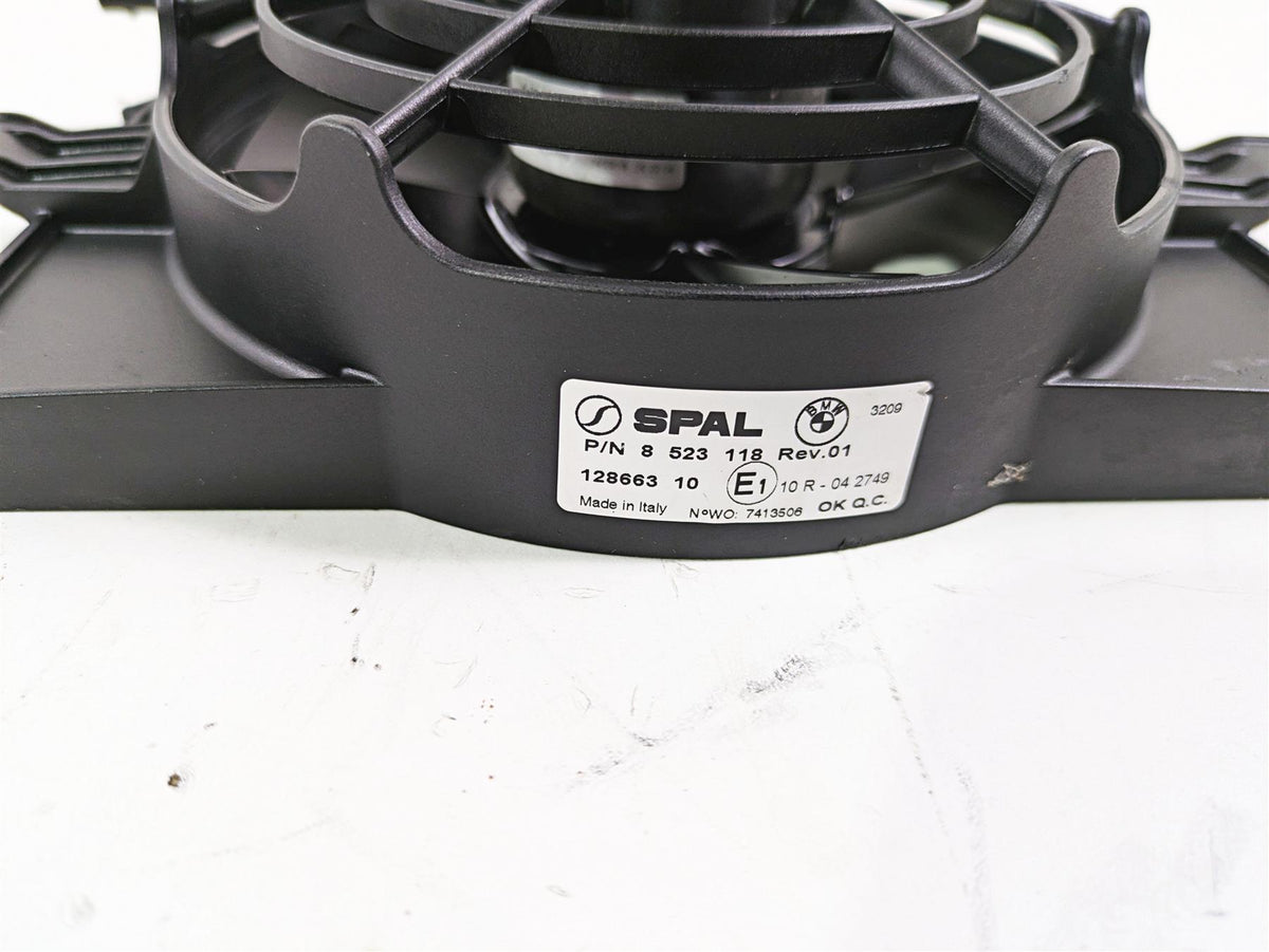 2018 BMW R1200GS GSW K50 Right Radiator + Reservoir Fan & Cover Set 17118546416 {{ shop.shopifyCountryName }} - Mototech271