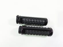 Load image into Gallery viewer, 2019 Harley Softail FXDR 114 Dominion Hand Grip Set 56100231 | Mototech271
