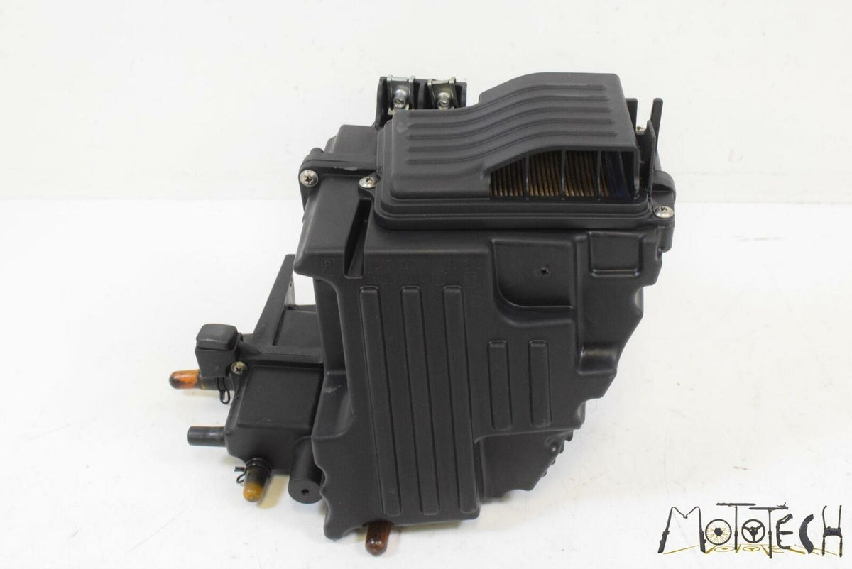 2017 Moto Guzzi 750 V7 III Special Air Cleaner Breather Filter Box 2B002959 {{ shop.shopifyCountryName }} - Mototech271