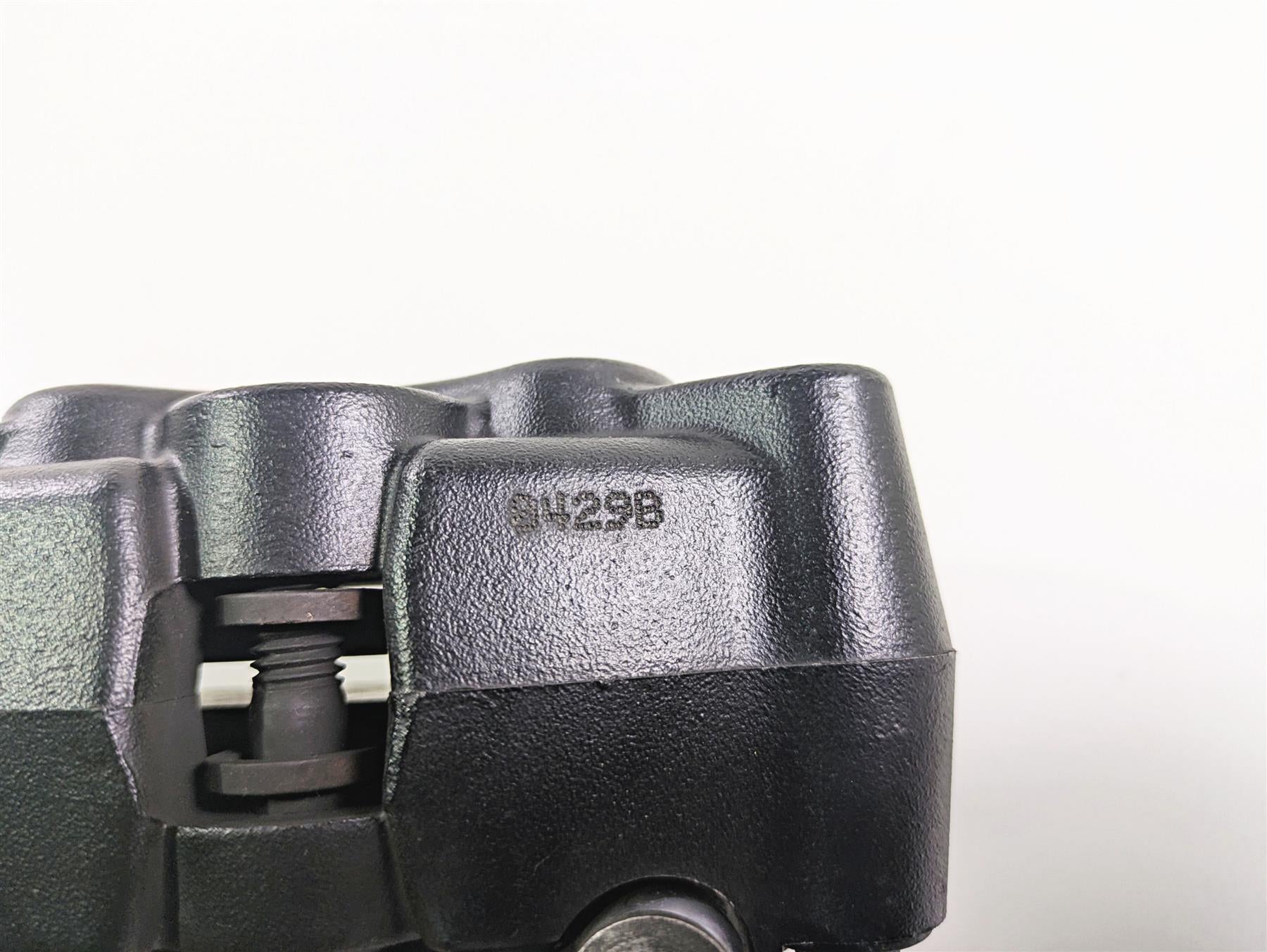 2009 Harley FXDC Dyna Super Glide Front Brake Caliper + Line 44046-08 {{ shop.shopifyCountryName }} - Mototech271