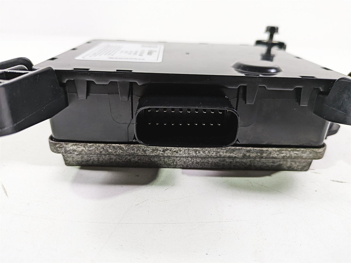 2018 Indian Chieftain Dark Horse Front Radio Amp Amplifier Module 4015980 {{ shop.shopifyCountryName }} - Mototech271