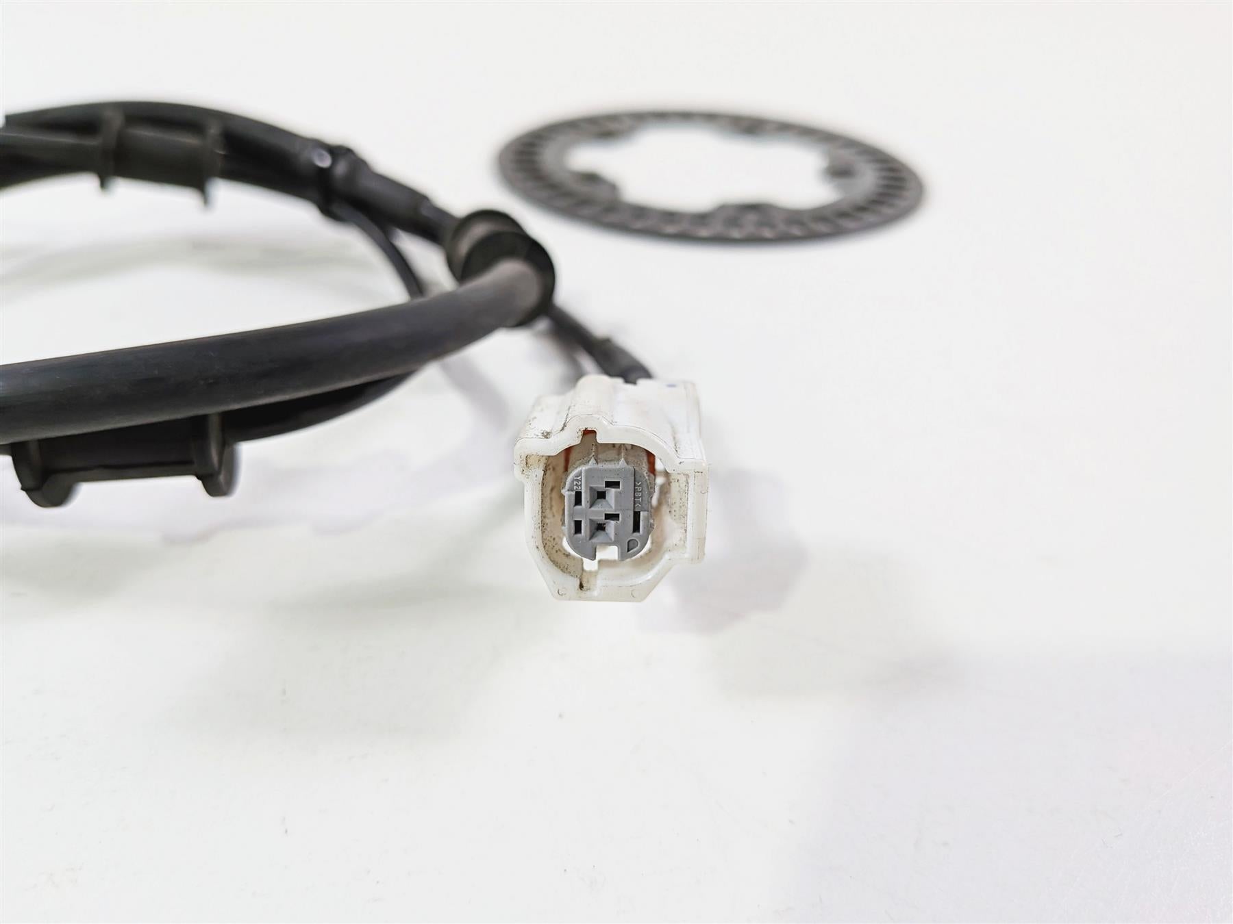 2024 Yamaha YZF R1 RN65 Rear Abs Brake Wheel Speed Sensor - Read 2CR-85980-01-00 {{ shop.shopifyCountryName }} - Mototech271