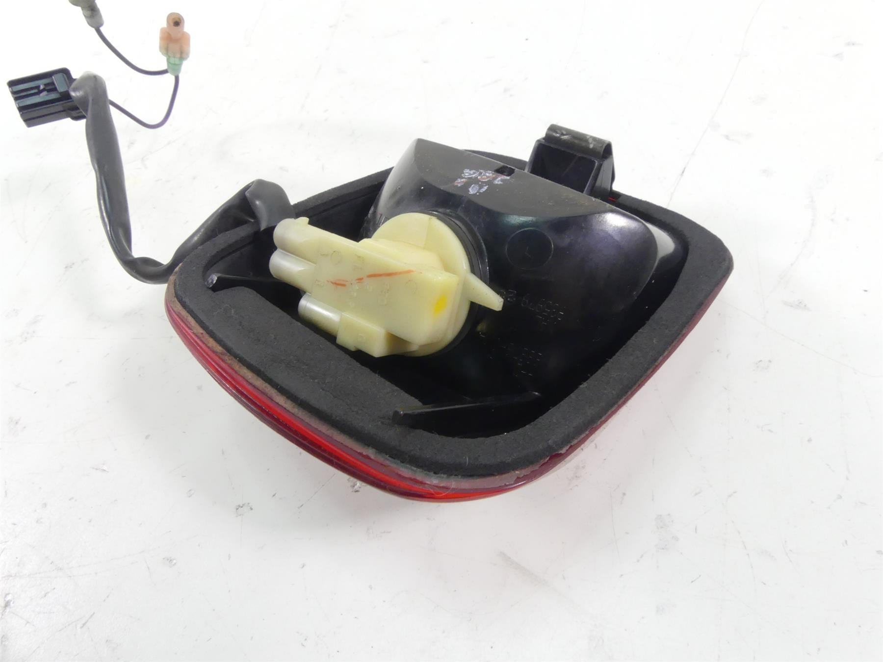 2006 Harley VRSCD Night V Rod Rear Tail Light Brake Stop Lamp - Read 68876-01A {{ shop.shopifyCountryName }} - Mototech271