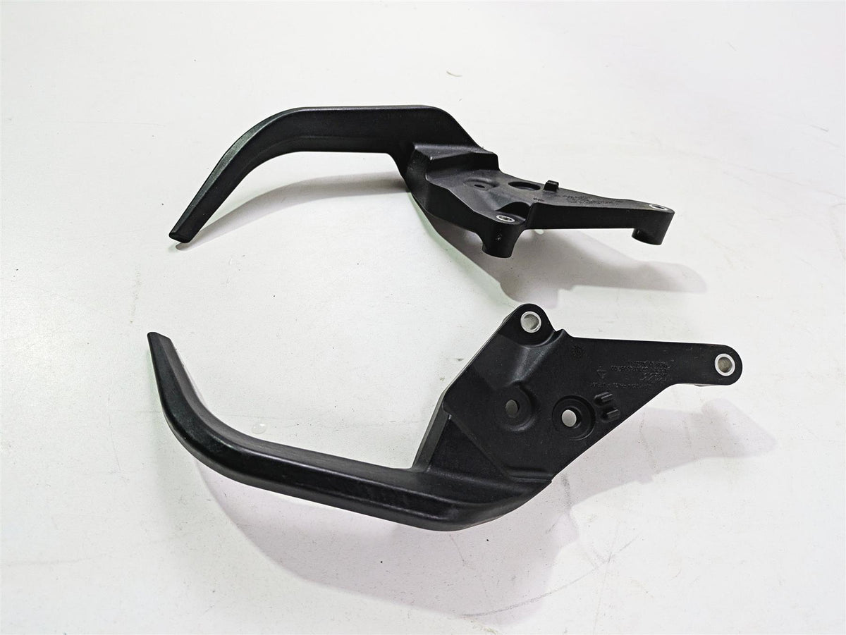 2020 KTM 1290 Super Adventure R Passenger Grab Handle Set 6031200920030 {{ shop.shopifyCountryName }} - Mototech271