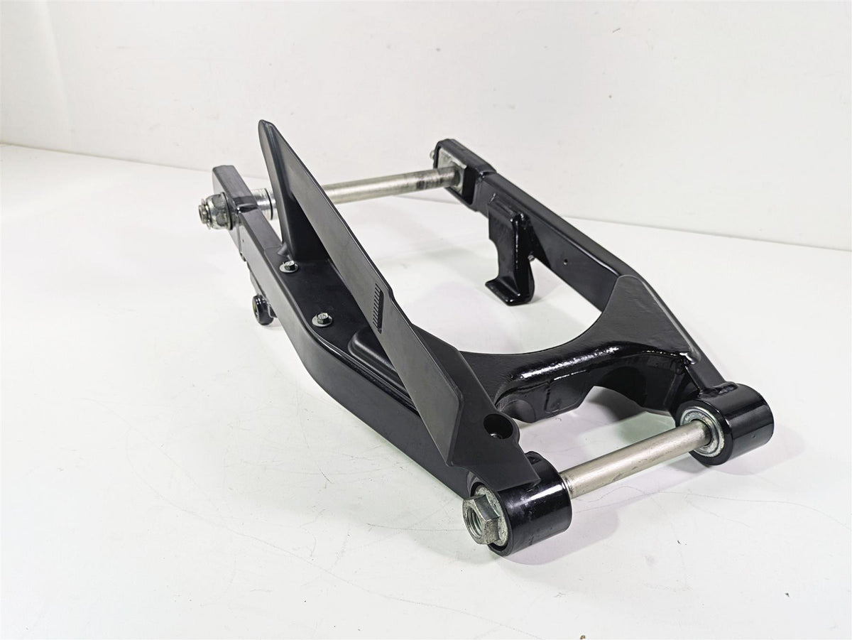 2009 Harley FXDC Dyna Super Glide Rear Swingarm + Axle & Belt Guards 47820-06 {{ shop.shopifyCountryName }} - Mototech271
