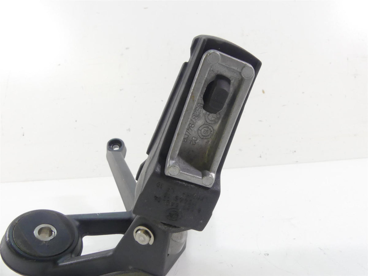 2016 BMW S1000XR K49 Rear Passenger Footpeg Foot Peg Rest Set 46718553845 {{ shop.shopifyCountryName }} - Mototech271