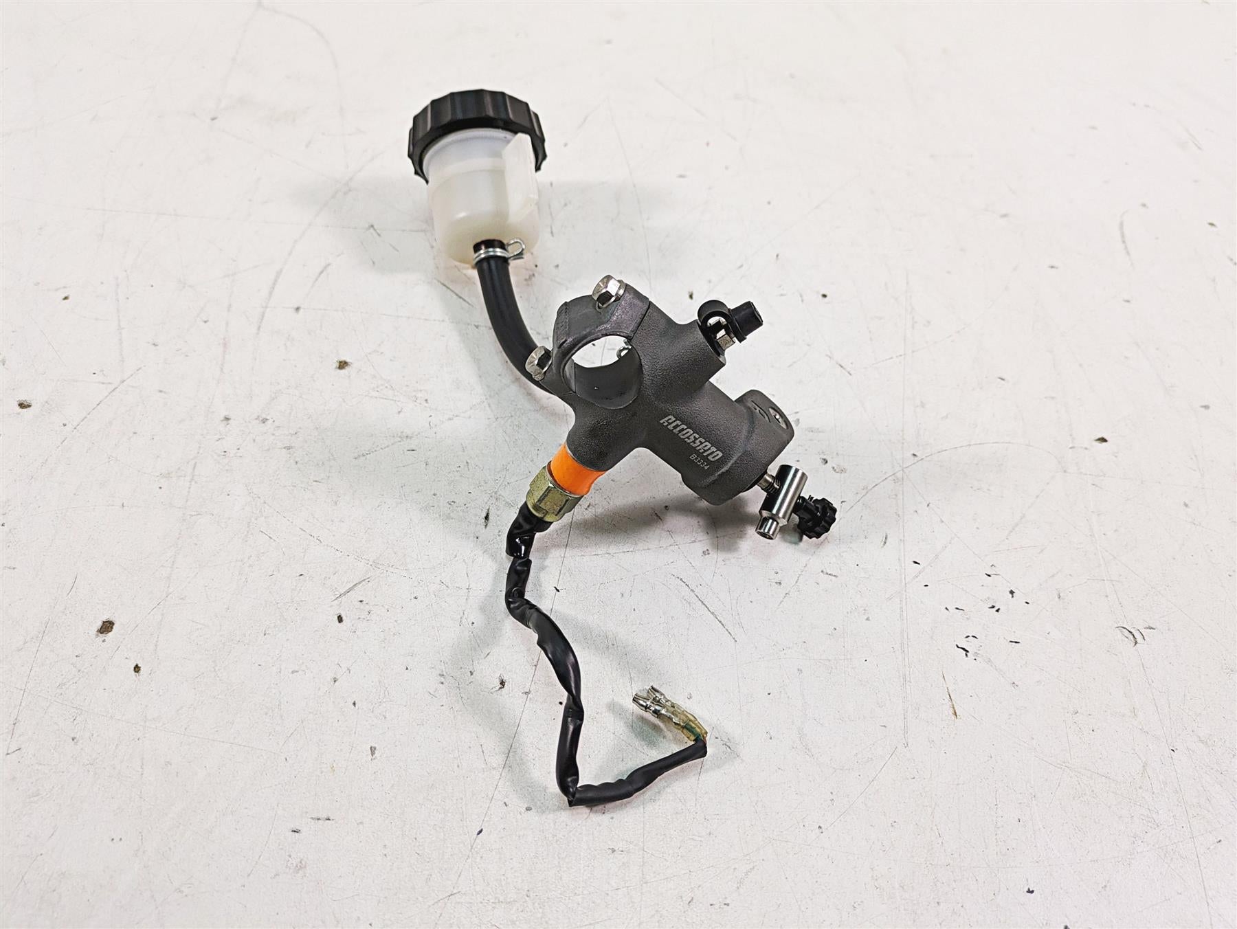 2013 MV Agusta F3 675 ERA Accossato Radial Brake Master Cylinder 19x18 CY023 | Mototech271