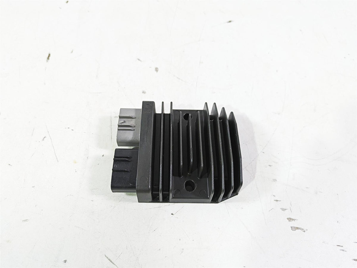 2021 Yamaha Tenere 700 XTZ7 Rectifier Voltage Regulator 1D7-81960-10-00 FH027AA {{ shop.shopifyCountryName }} - Mototech271