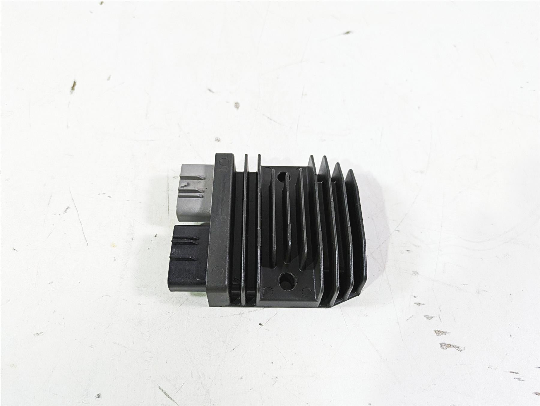 2021 Yamaha Tenere 700 XTZ7 Rectifier Voltage Regulator 1D7-81960-10-00 FH027AA {{ shop.shopifyCountryName }} - Mototech271
