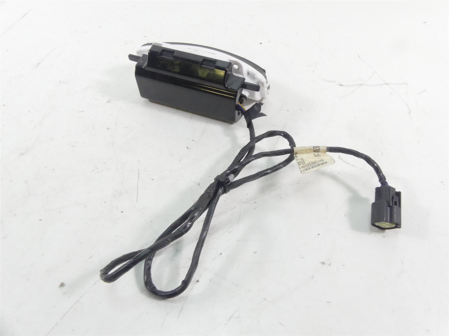 2016 Harley Touring FLTRX Road Glide Taillight Tail Light Rear Lamp 5859370 {{ shop.shopifyCountryName }} - Mototech271
