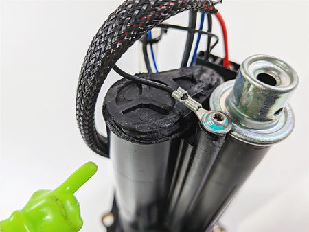 2019 Ducati 959 Panigale Fuel Gas Petrol Pump - Tested - Read 16024272A {{ shop.shopifyCountryName }} - Mototech271