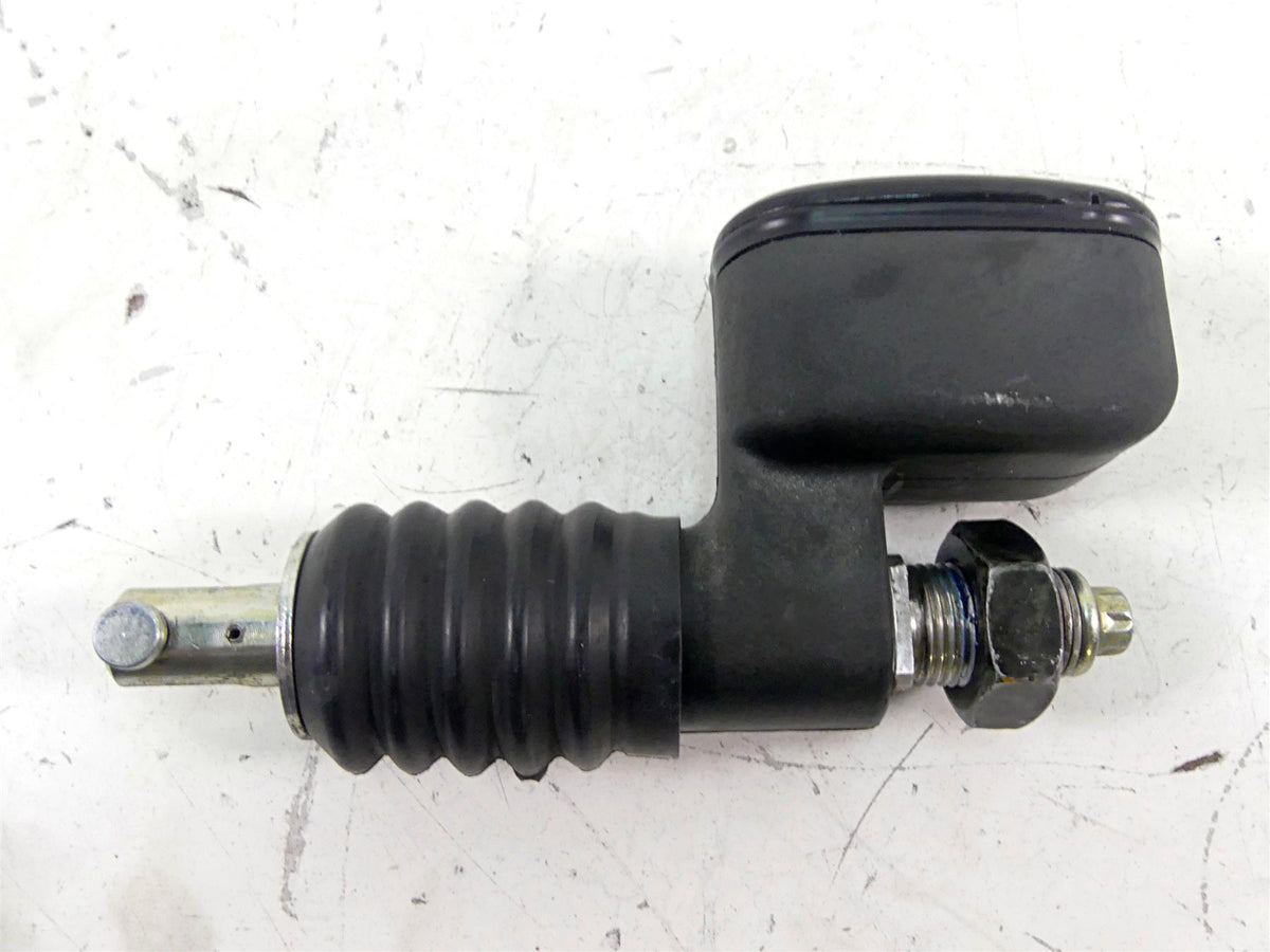 2002 Harley Touring FLHTC Electra Glide Rear Brake Master Cylinder 41755-99F {{ shop.shopifyCountryName }} - Mototech271