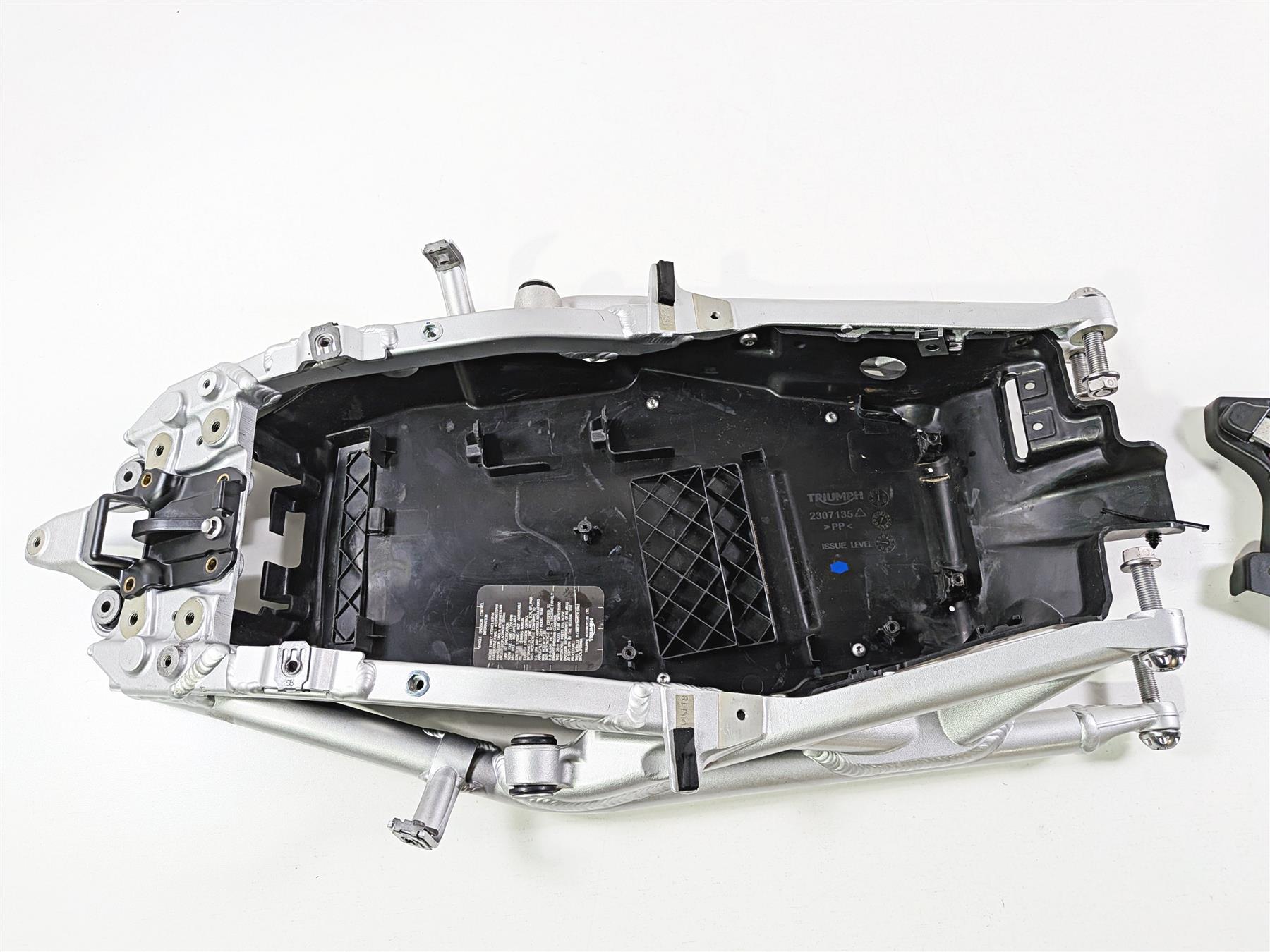 2019 Triumph Speed Triple RS 1050 Straight Subframe & Inner Fender T2079742 {{ shop.shopifyCountryName }} - Mototech271