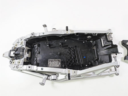 2019 Triumph Speed Triple RS 1050 Straight Subframe & Inner Fender T2079742 {{ shop.shopifyCountryName }} - Mototech271