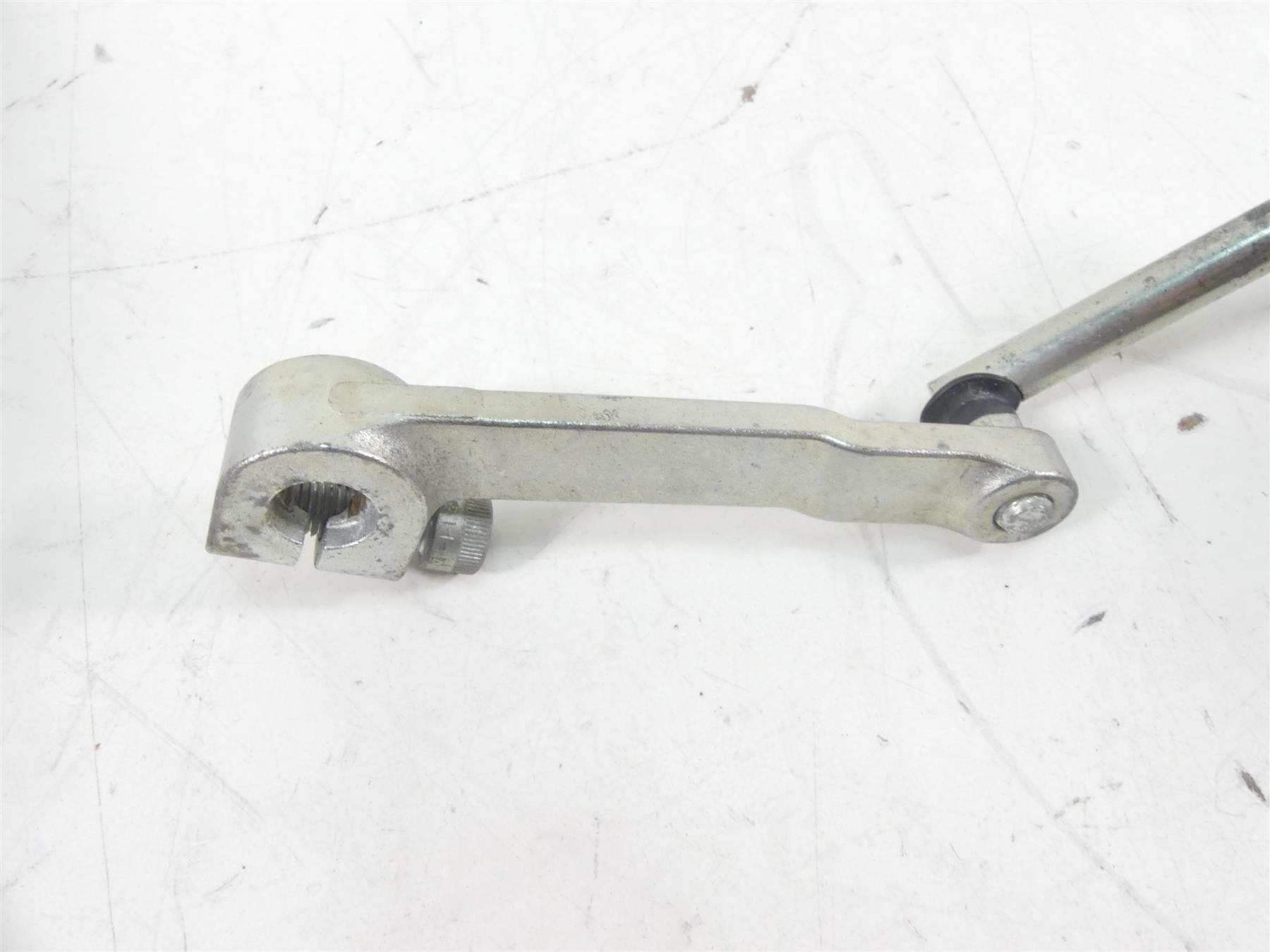 2009 Harley FXDF Dyna Fat Bob Front Left Mid Foot Control & Shifter 50667-07 {{ shop.shopifyCountryName }} - Mototech271