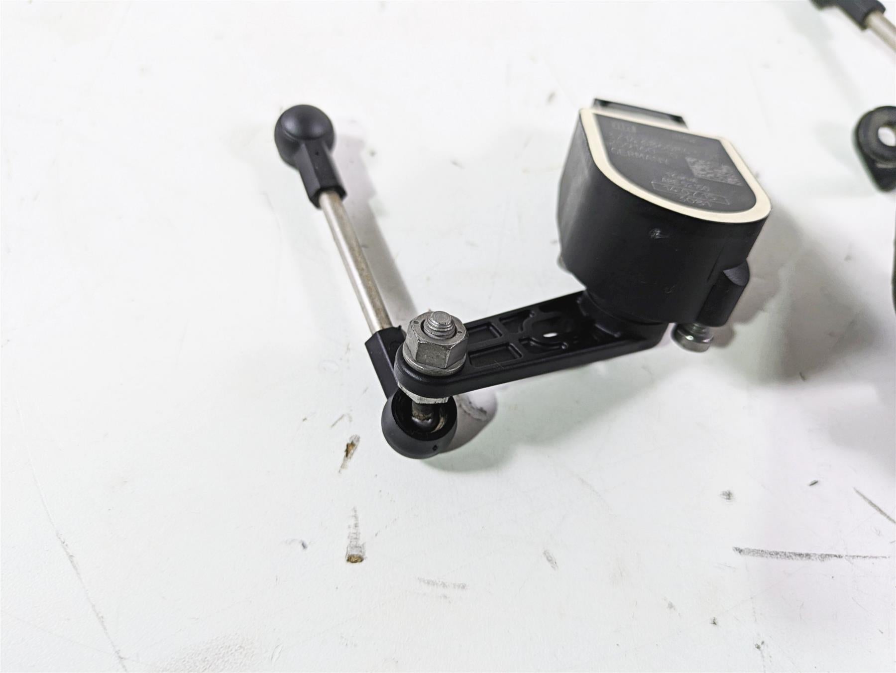 2016 BMW R1200GS GSW K50 Front Rear Leveling Sensor Set 37146870000 {{ shop.shopifyCountryName }} - Mototech271