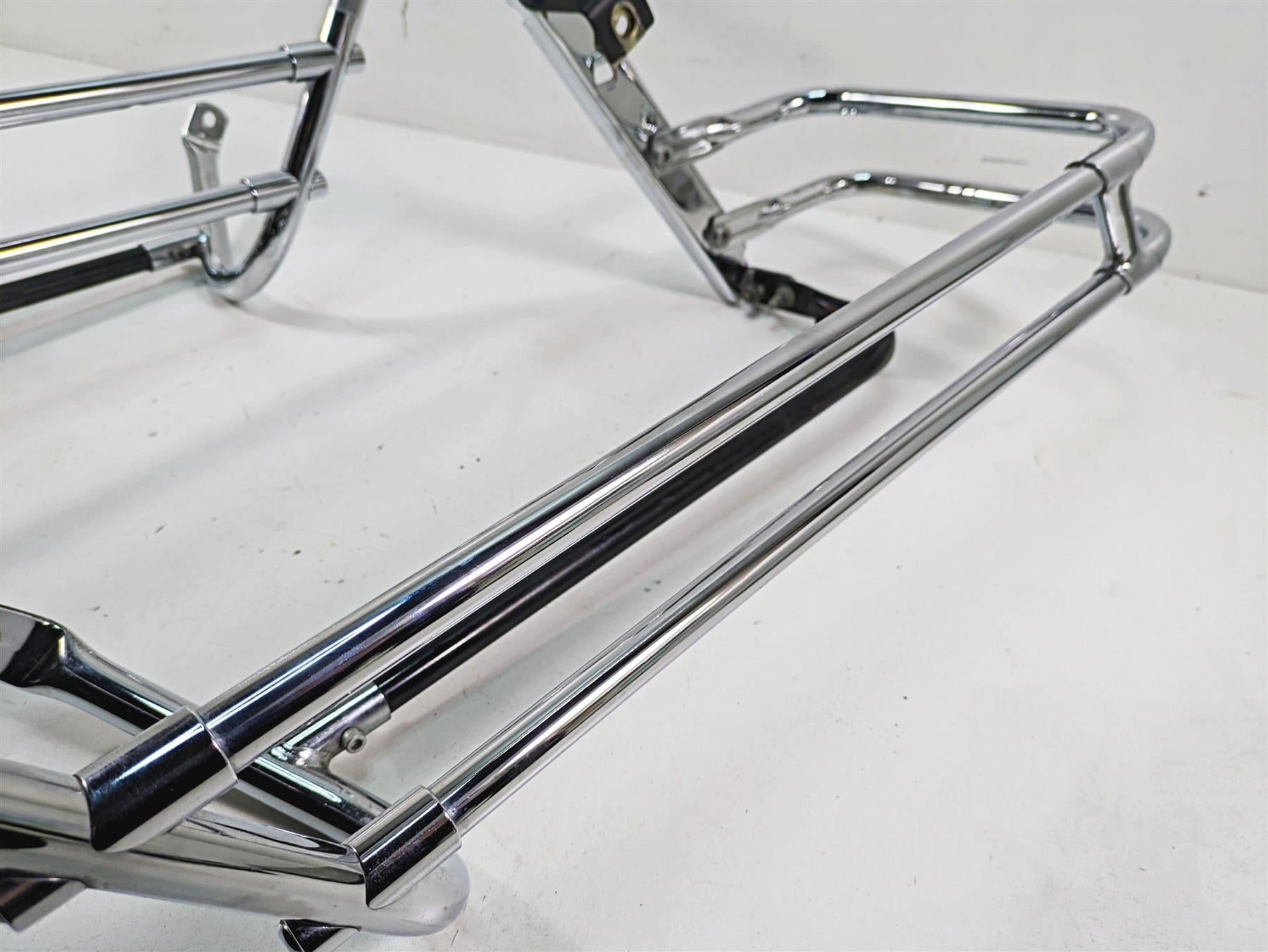 2006 Harley Touring FLHTCUI Electra Glide Saddlebag Guard Rail Set 49172-97 {{ shop.shopifyCountryName }} - Mototech271