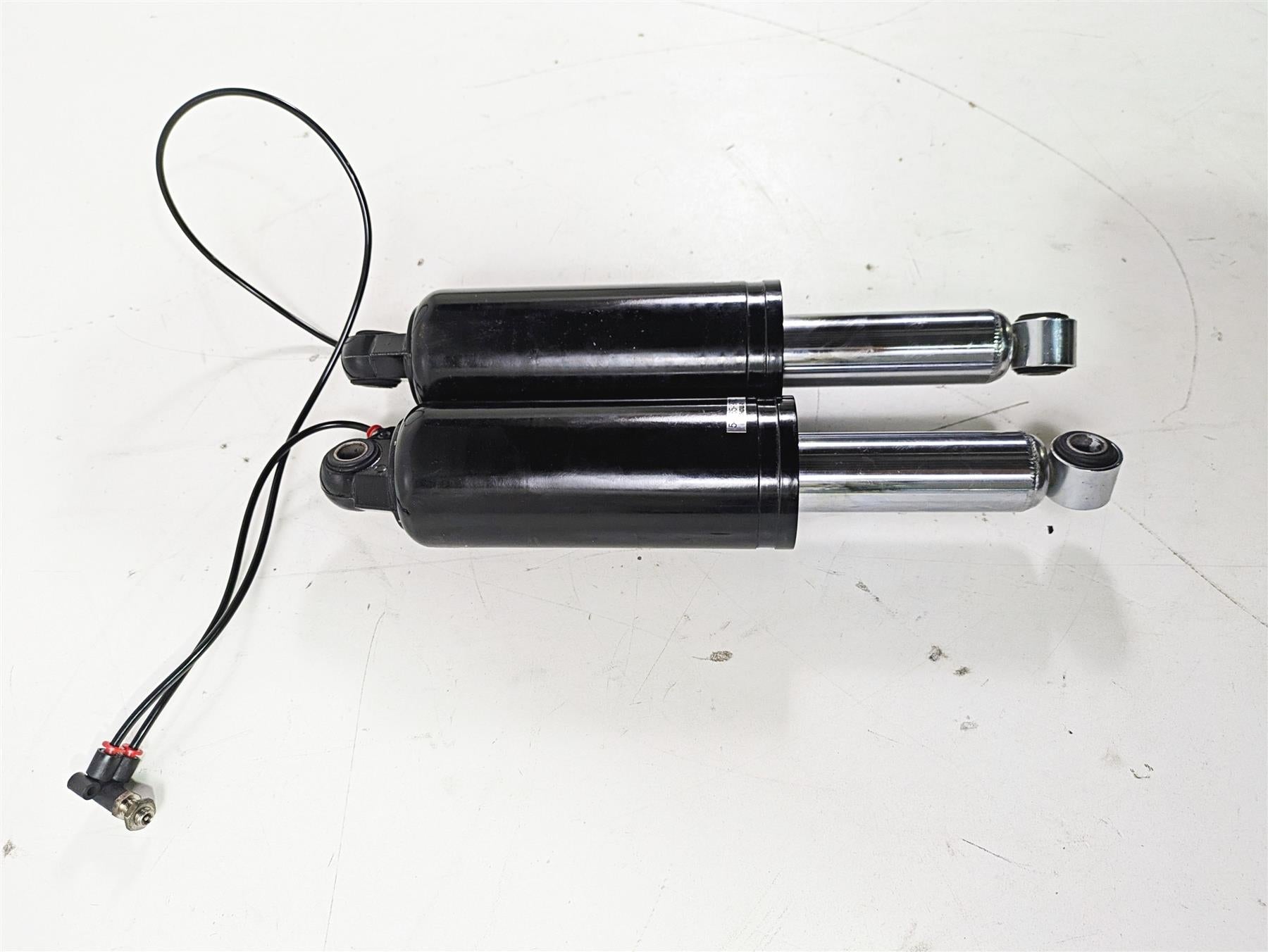 2008 Harley Touring FLHTP Electra Glide Rear Shock Damper Set 13" 54565-97C {{ shop.shopifyCountryName }} - Mototech271