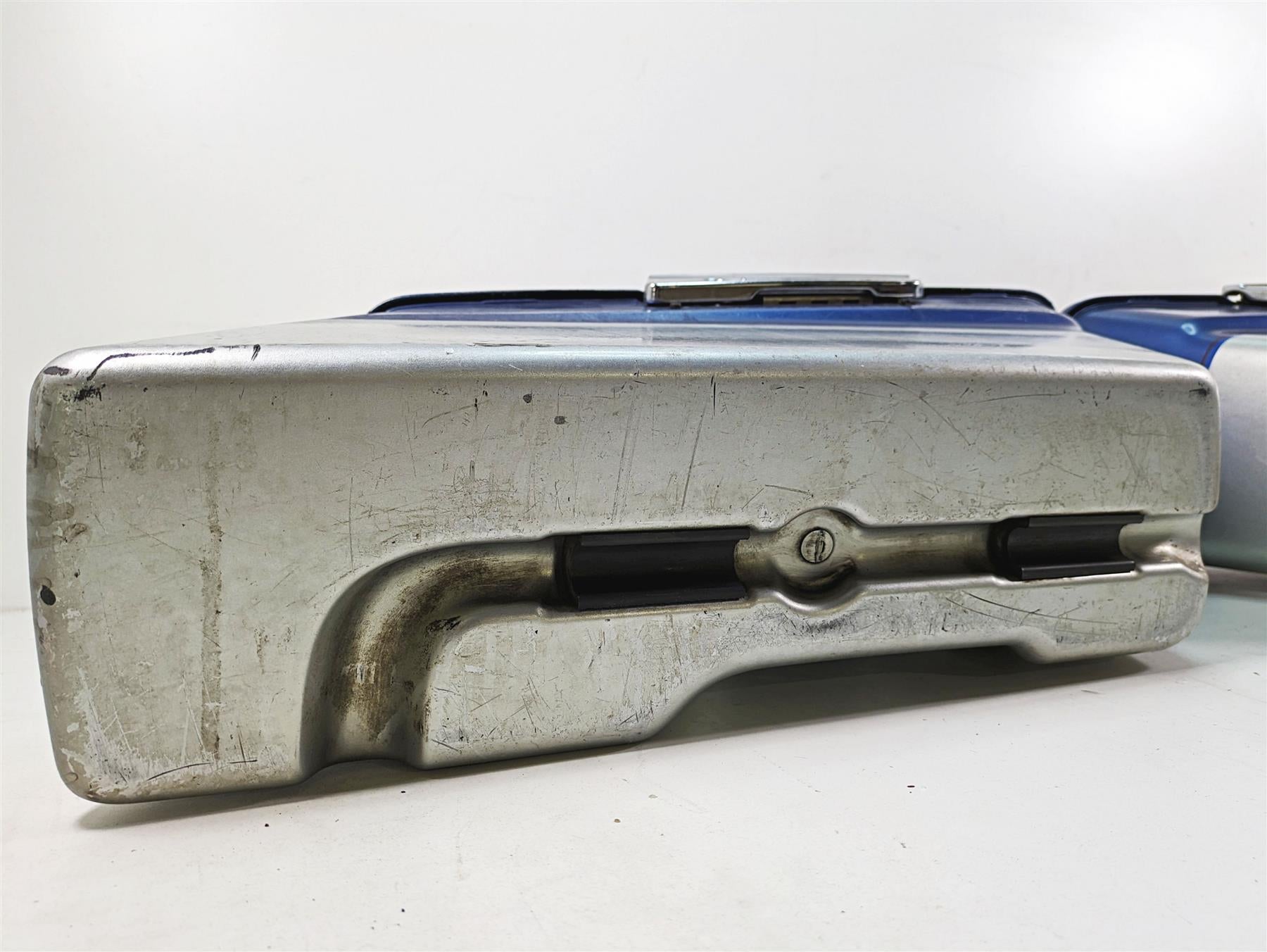 2005 Harley Touring FLHTCUI Electra Glide Saddlebag Saddle Bag Set 90753-93 {{ shop.shopifyCountryName }} - Mototech271