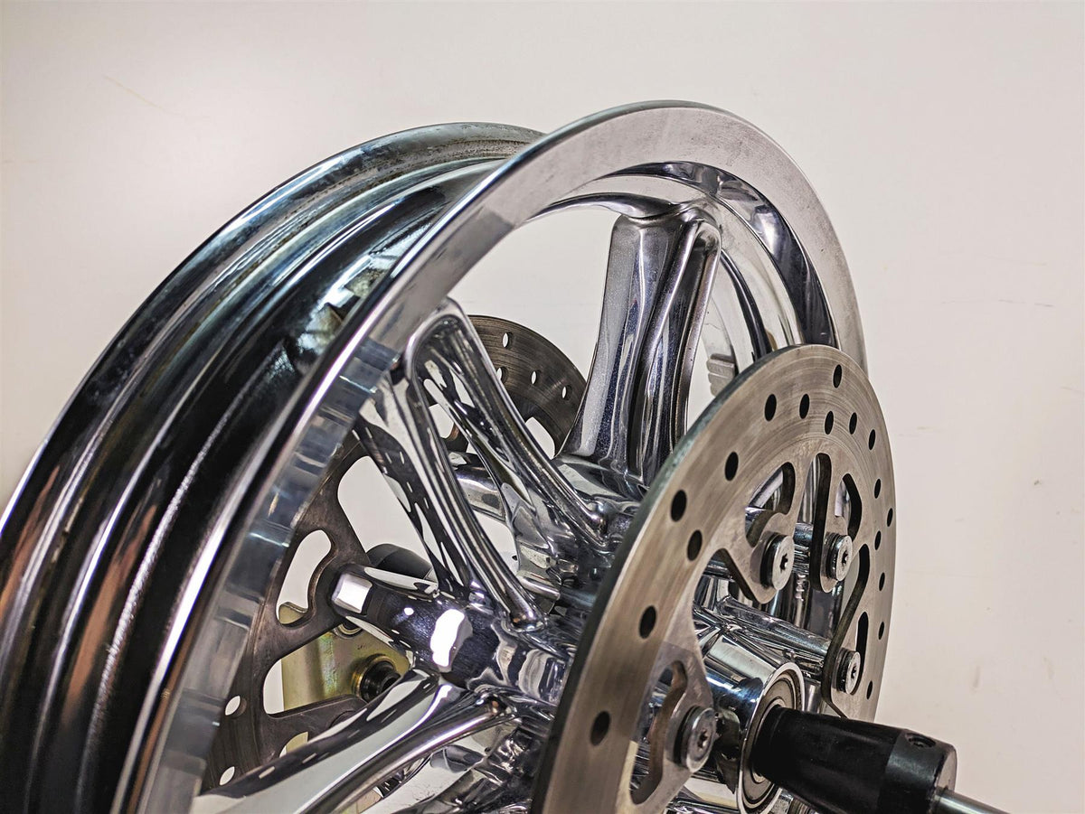 2014 Harley Touring FLHTK Electra Glide 17x3 Chisel Custom Front Wheel 43300057 {{ shop.shopifyCountryName }} - Mototech271