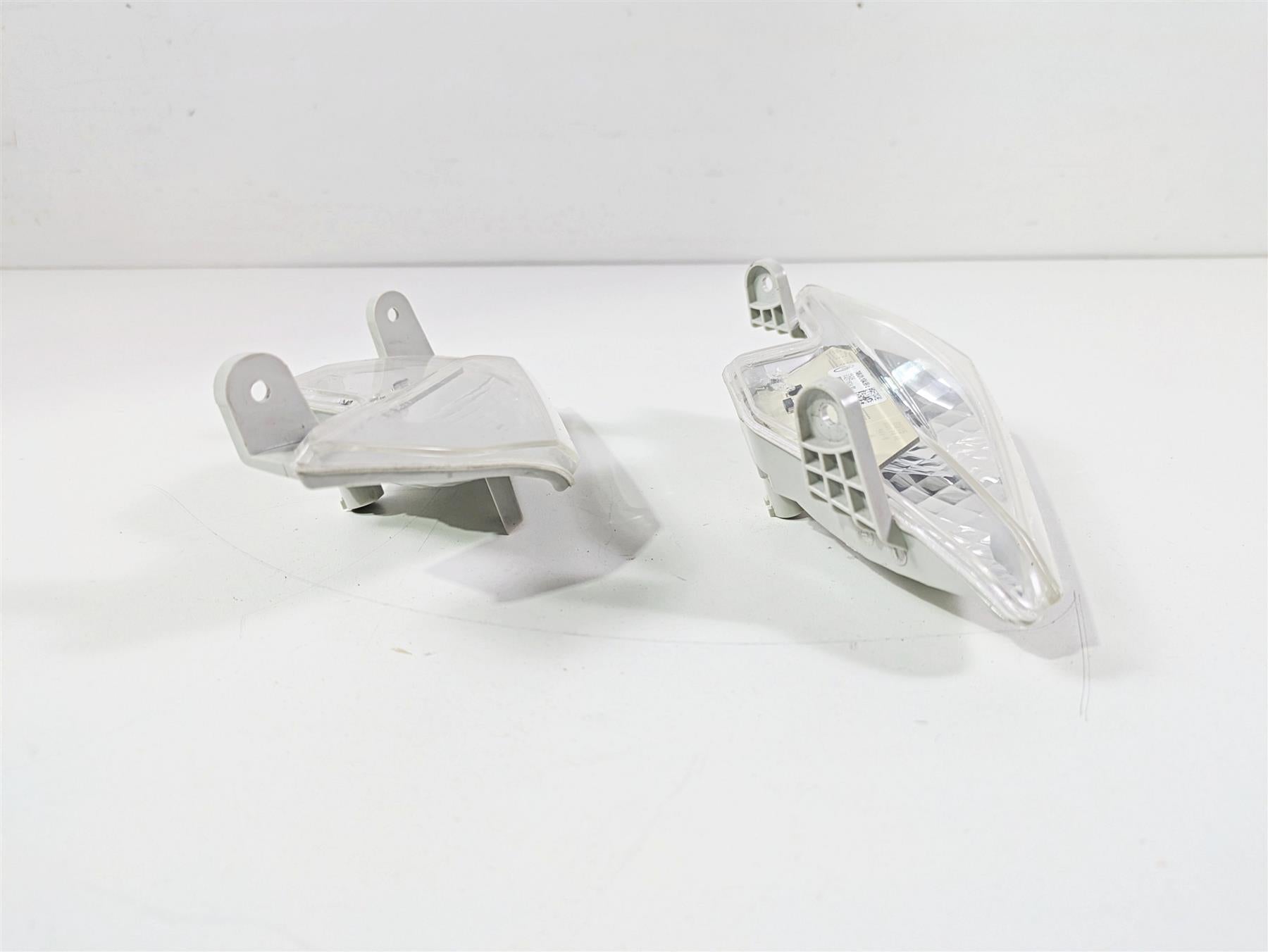 2016 BMW R1200RT K52 Front Blinker Turn Signal Set 63138541625 63138541626 {{ shop.shopifyCountryName }} - Mototech271