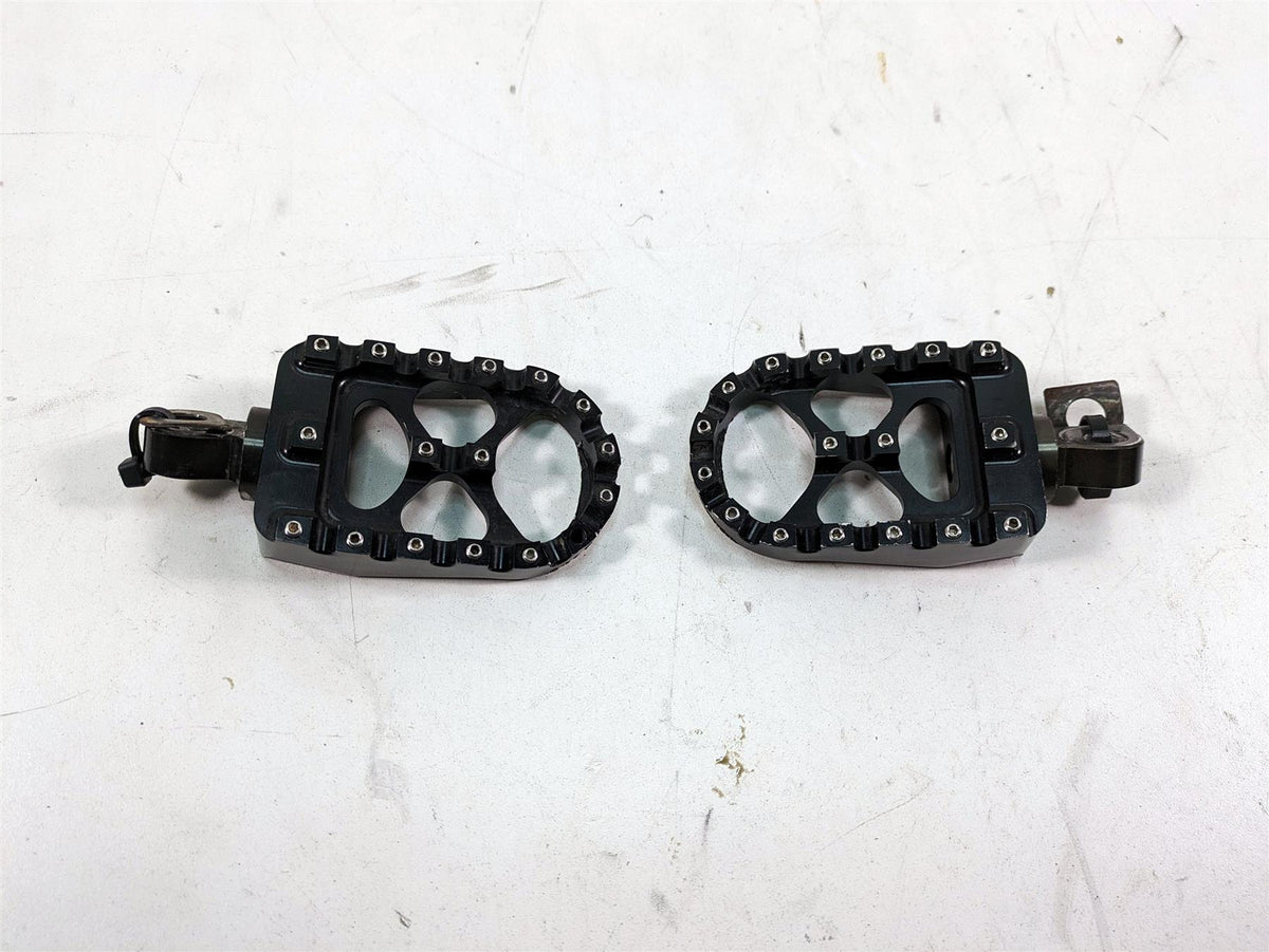 2015 Harley FXDL Dyna Low Rider Aftermarket Grip Stunt Footpeg Foot Peg Set {{ shop.shopifyCountryName }} - Mototech271