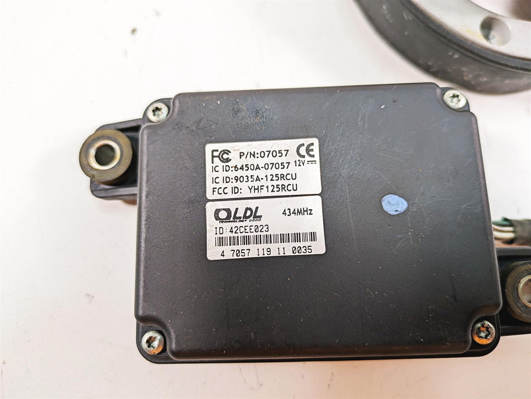 2012 Triumph Tiger 800XC ABS Cdi Ecu Ecm Ignition Switch Key Lock Set T1290187 {{ shop.shopifyCountryName }} - Mototech271