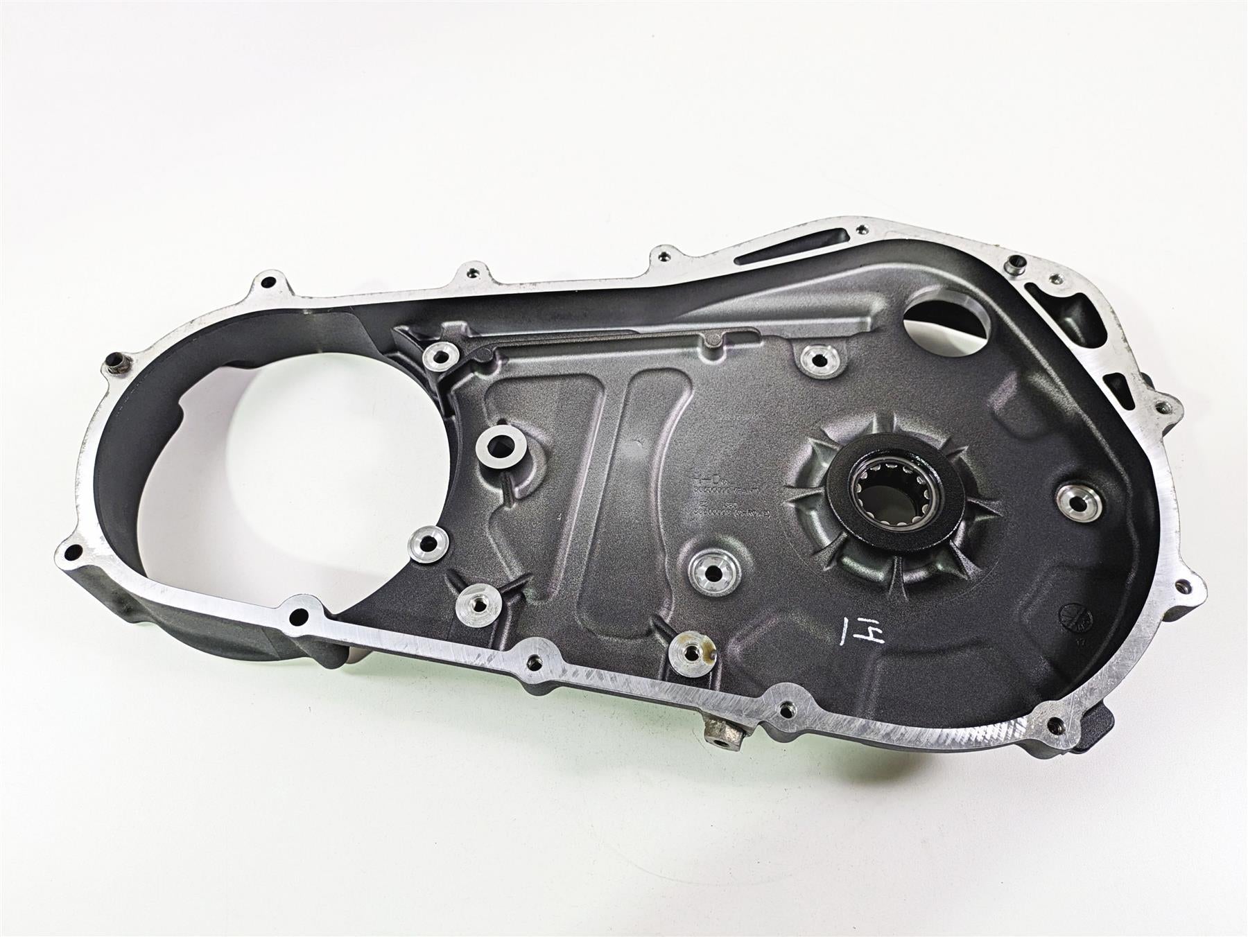 2018 Harley FLHCS Softail Heritage 115th Inner Primary Clutch Cover 36500099 {{ shop.shopifyCountryName }} - Mototech271