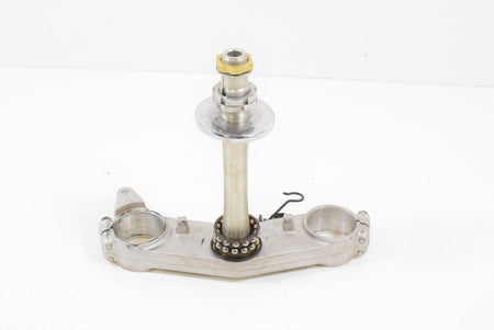 2005 Suzuki GSX1300R Hayabusa Gen 1 Lower Triple Tree Steering Stem Yoke 51410-2 {{ shop.shopifyCountryName }} - Mototech271