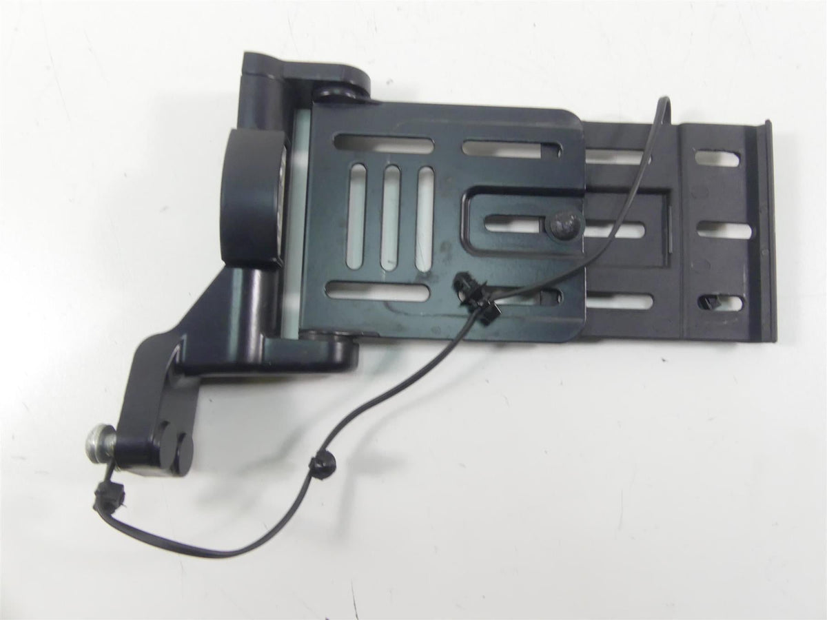 2011 Harley VRSCF Muscle Rod Side License Plate Holder Mount 69390-09 {{ shop.shopifyCountryName }} - Mototech271