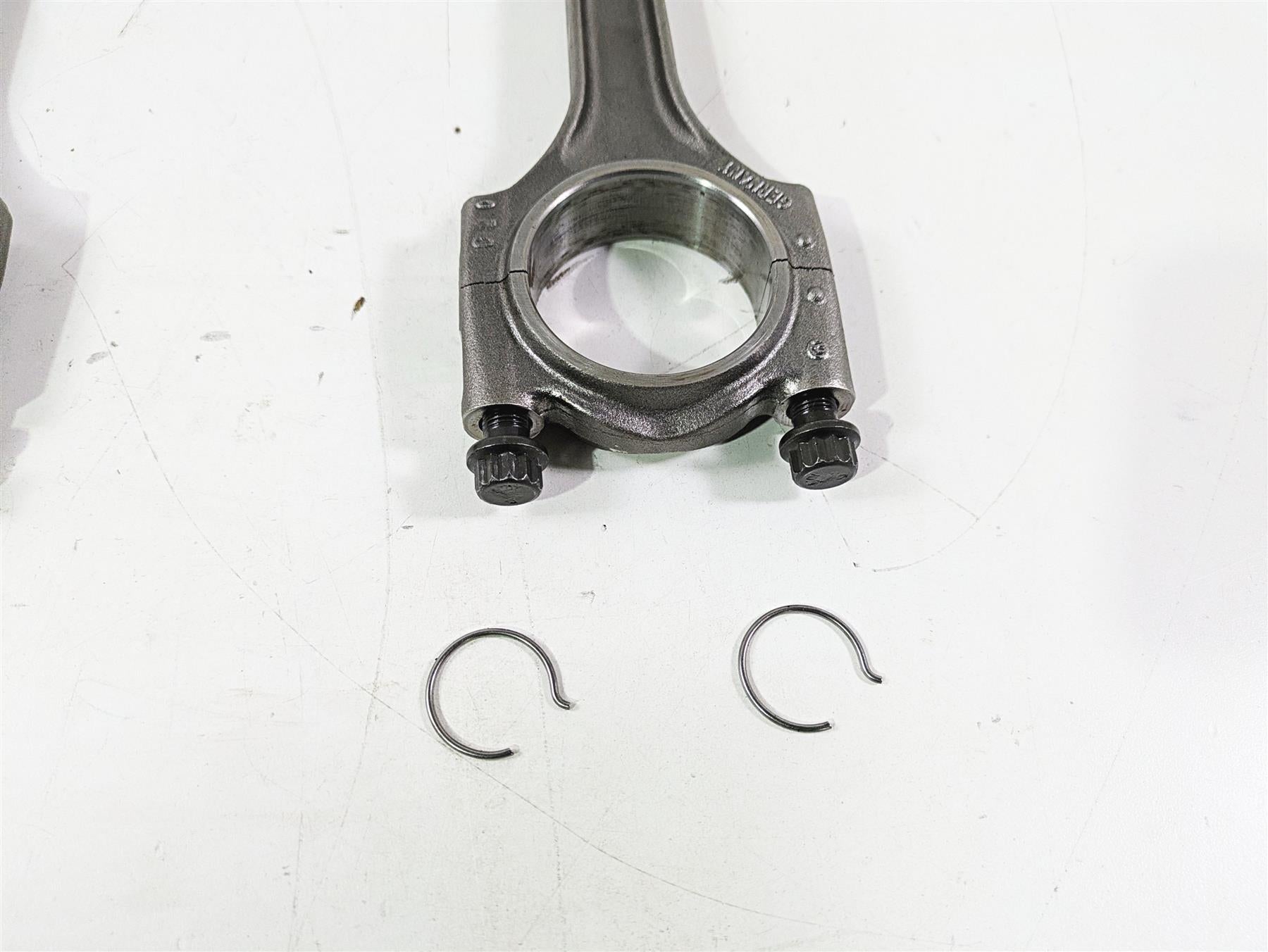 2010 Harley VRSCF Muscle Rod Piston Connecting Rod Set 24307-01K {{ shop.shopifyCountryName }} - Mototech271