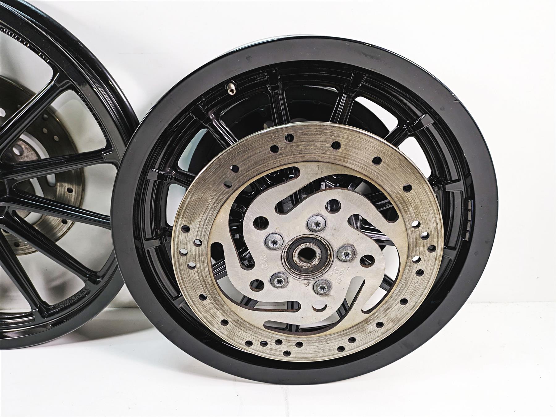 2005 Harley Dyna FXDL Low Rider Black Front Rear Wheel Set 16x3 19x2.15 43499-00 {{ shop.shopifyCountryName }} - Mototech271