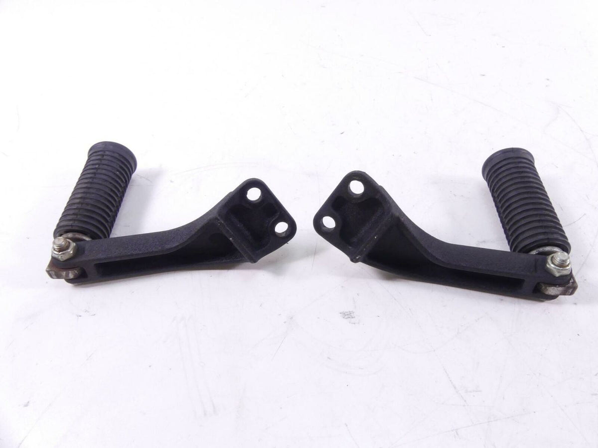 2008 Harley FXDF Dyna Fat Bob Rear Footpeg Foot Peg Rest Set 49230-06 49224-06A {{ shop.shopifyCountryName }} - Mototech271