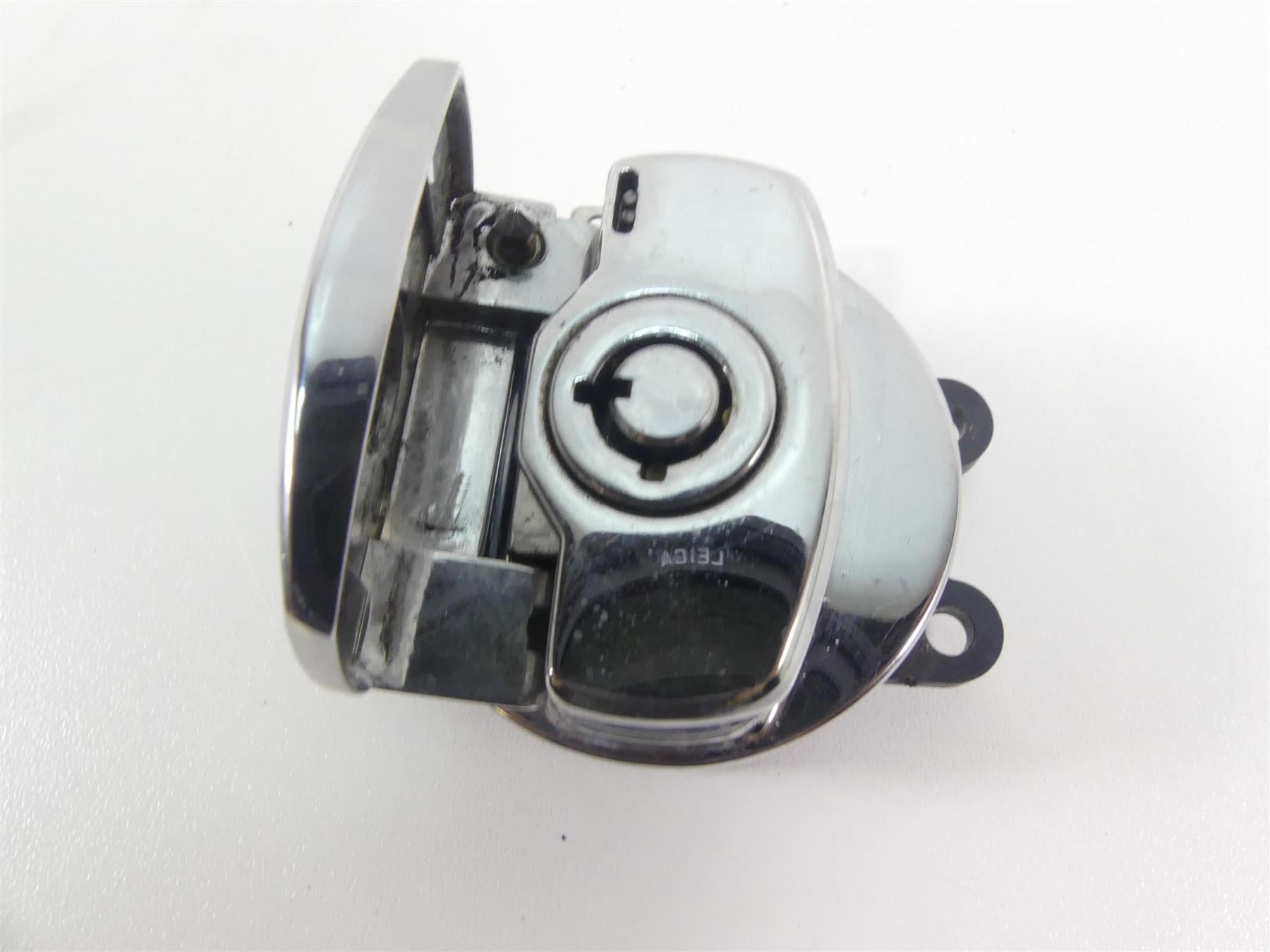 2008 Harley Softail FLSTSB Cross Bones Ignition Switch Key Lock Set 71450-04 {{ shop.shopifyCountryName }} - Mototech271